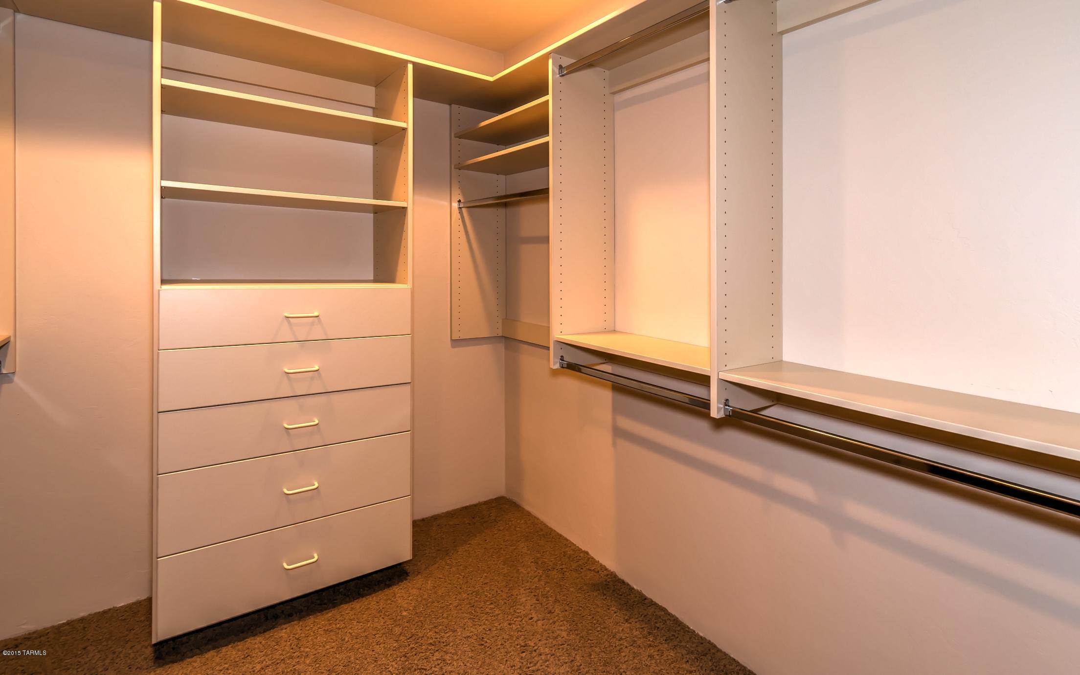 Enclave Del Snyder (1-8) - Residential