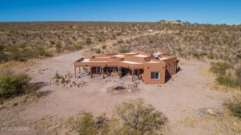 A home in Tubac