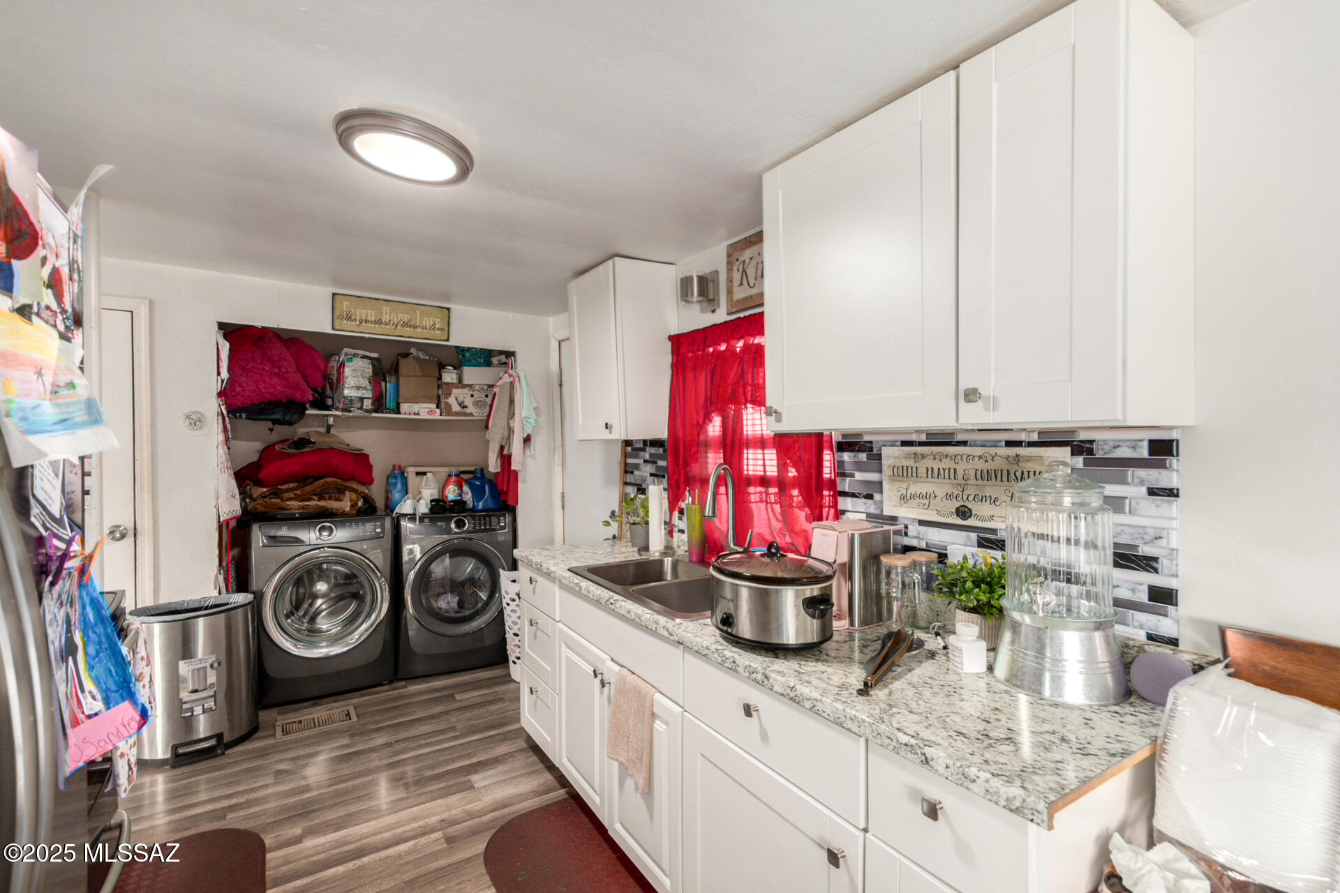 1356 W Delaware Street