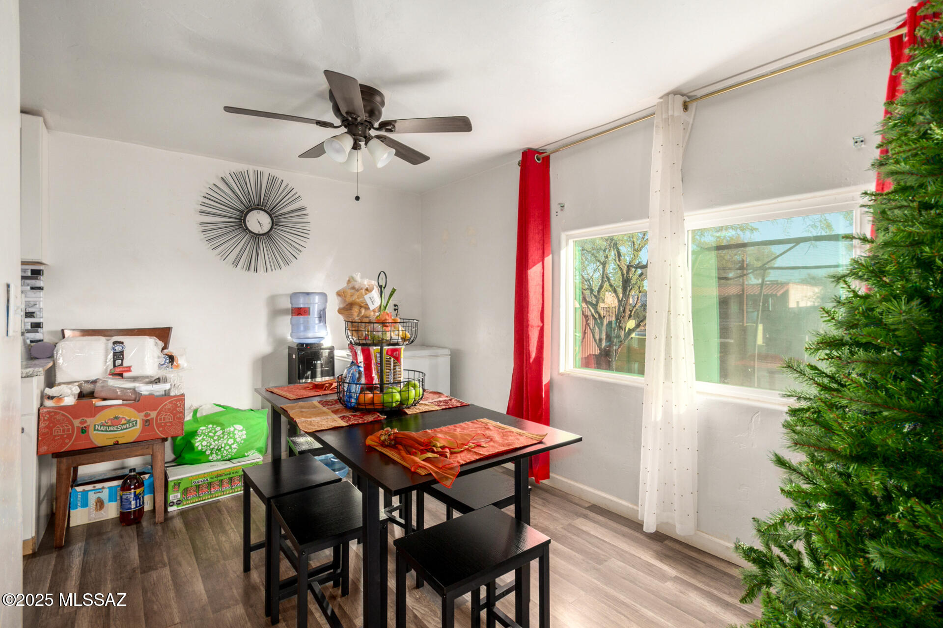 1356 W Delaware Street