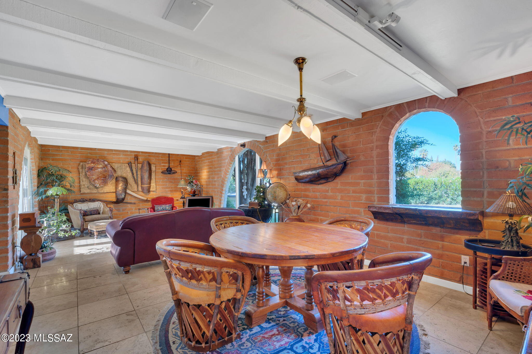 Las Lomitas (1) - Residential