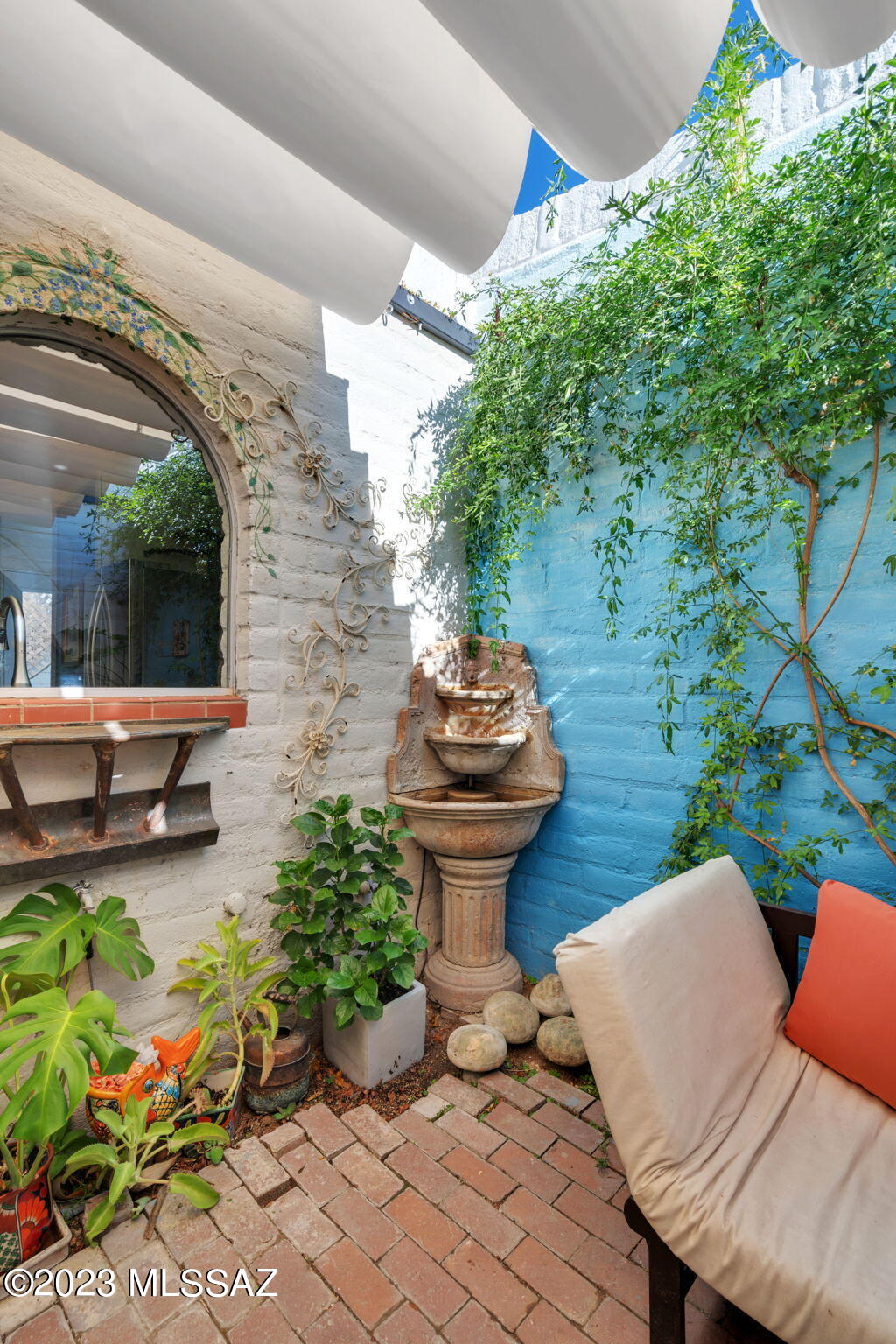 Las Lomitas (1) - Residential