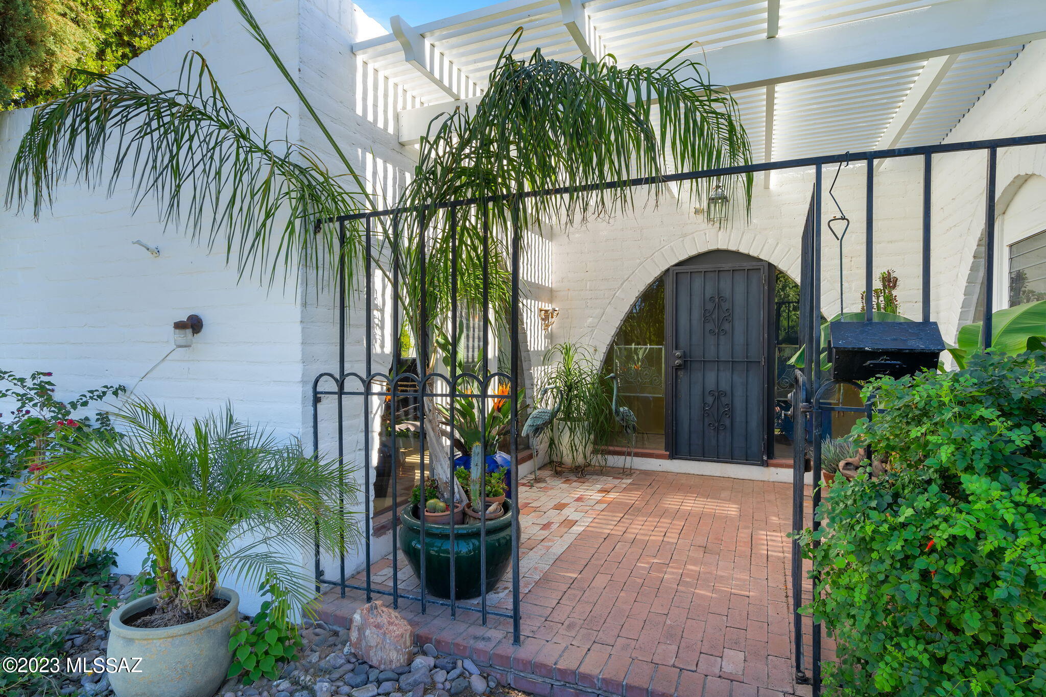 Las Lomitas (1) - Residential
