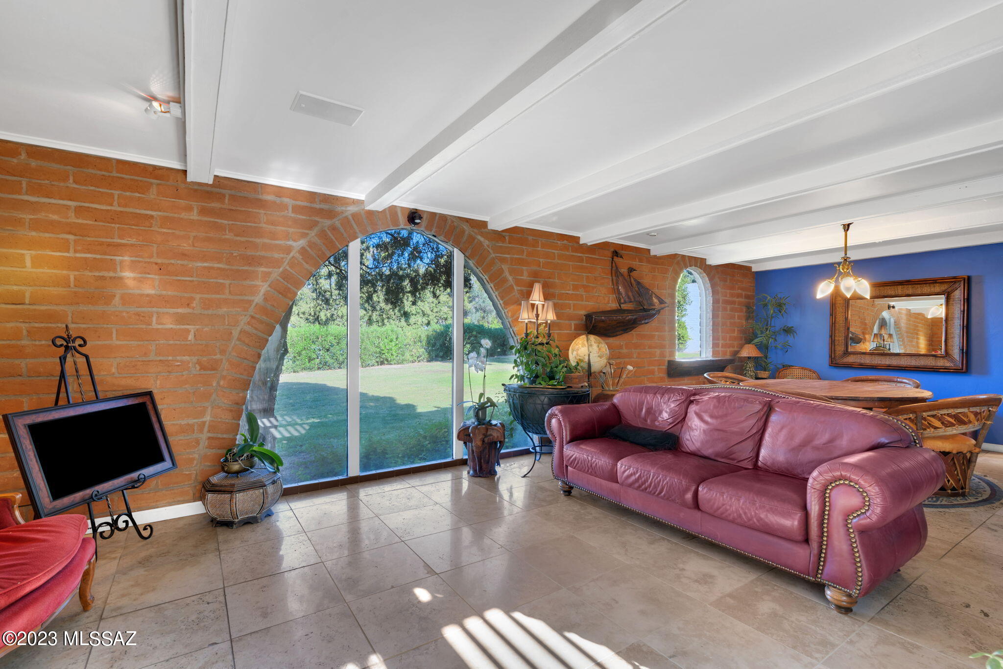 Las Lomitas (1) - Residential