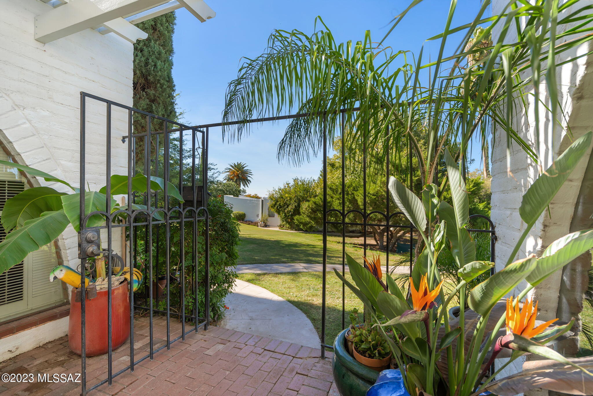 Las Lomitas (1) - Residential
