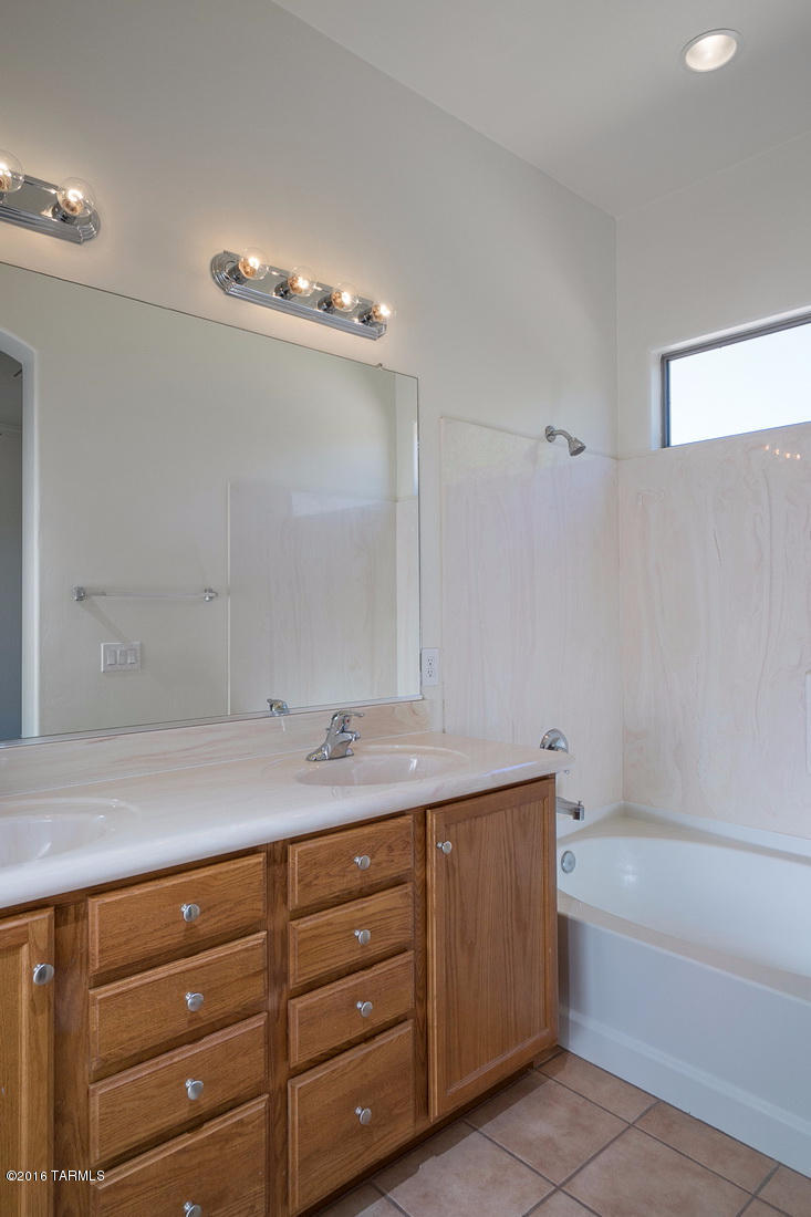 Rancho Del Lago (1-100) - Residential