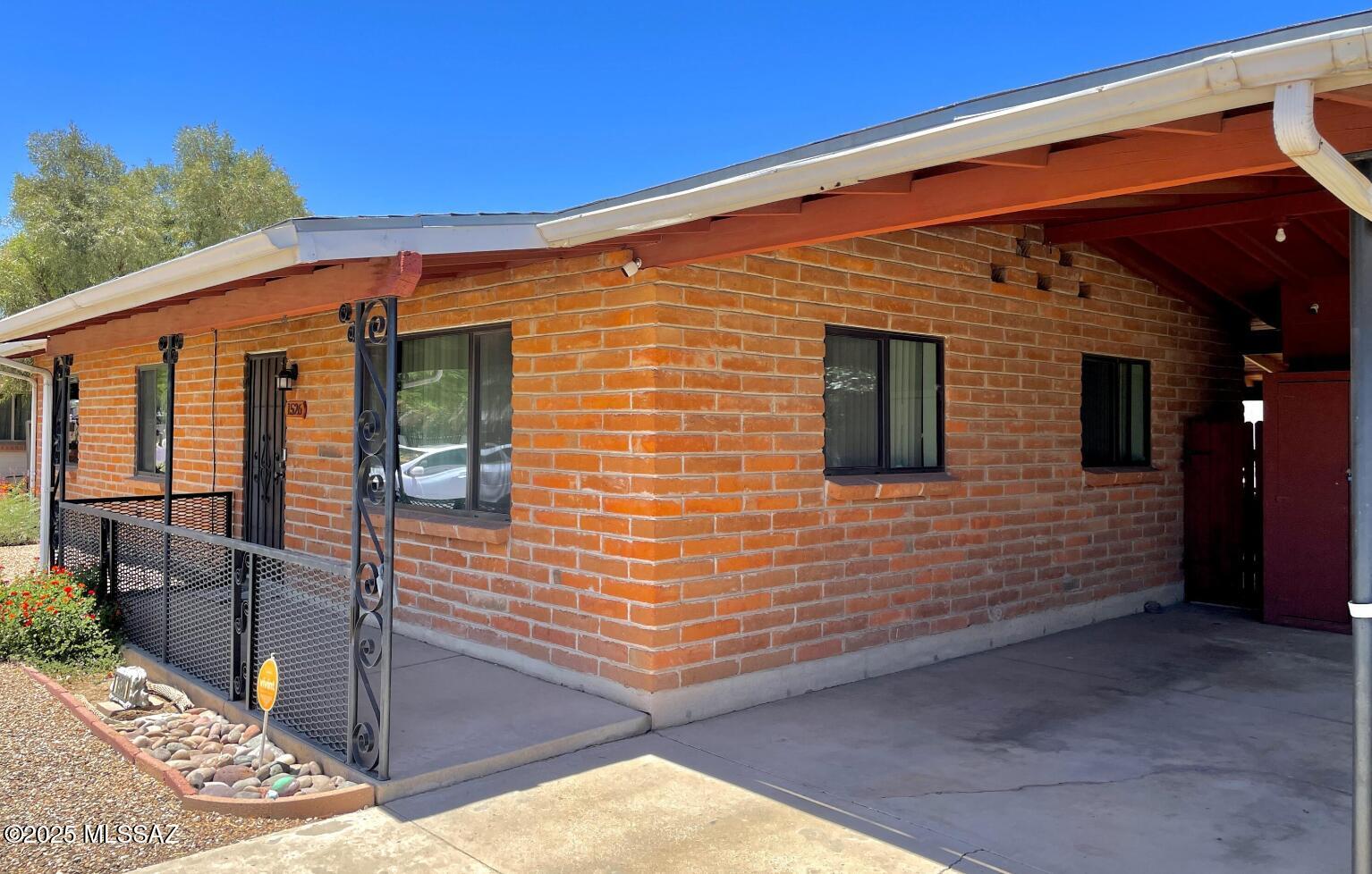 Flowing Wells Est. - Residential