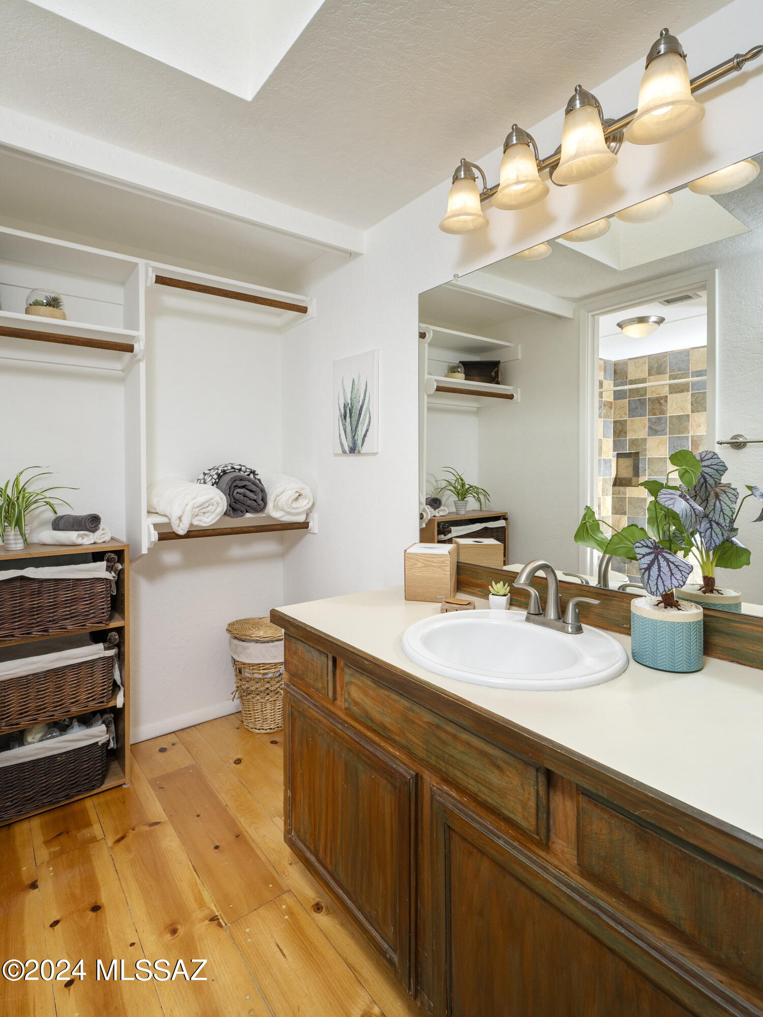 Menlo Park Parade of Homes (41-77) - Residential