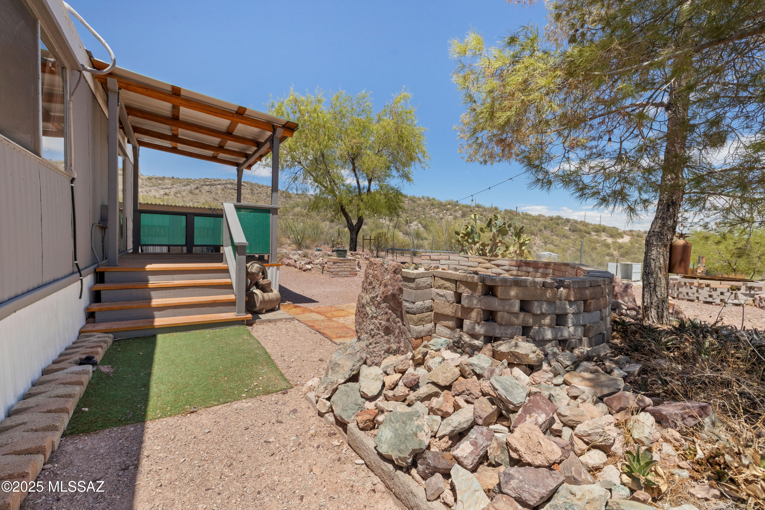 15200 E Blue Lava Trail