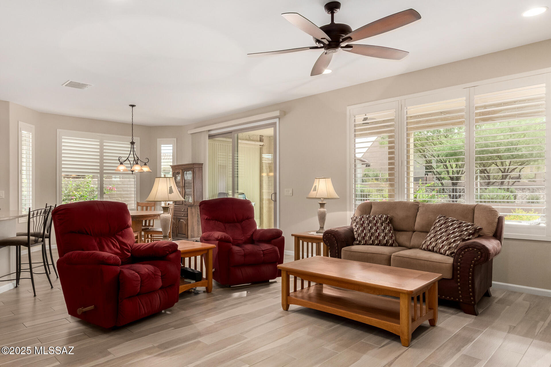 2472 E Rolling Meadow Lane