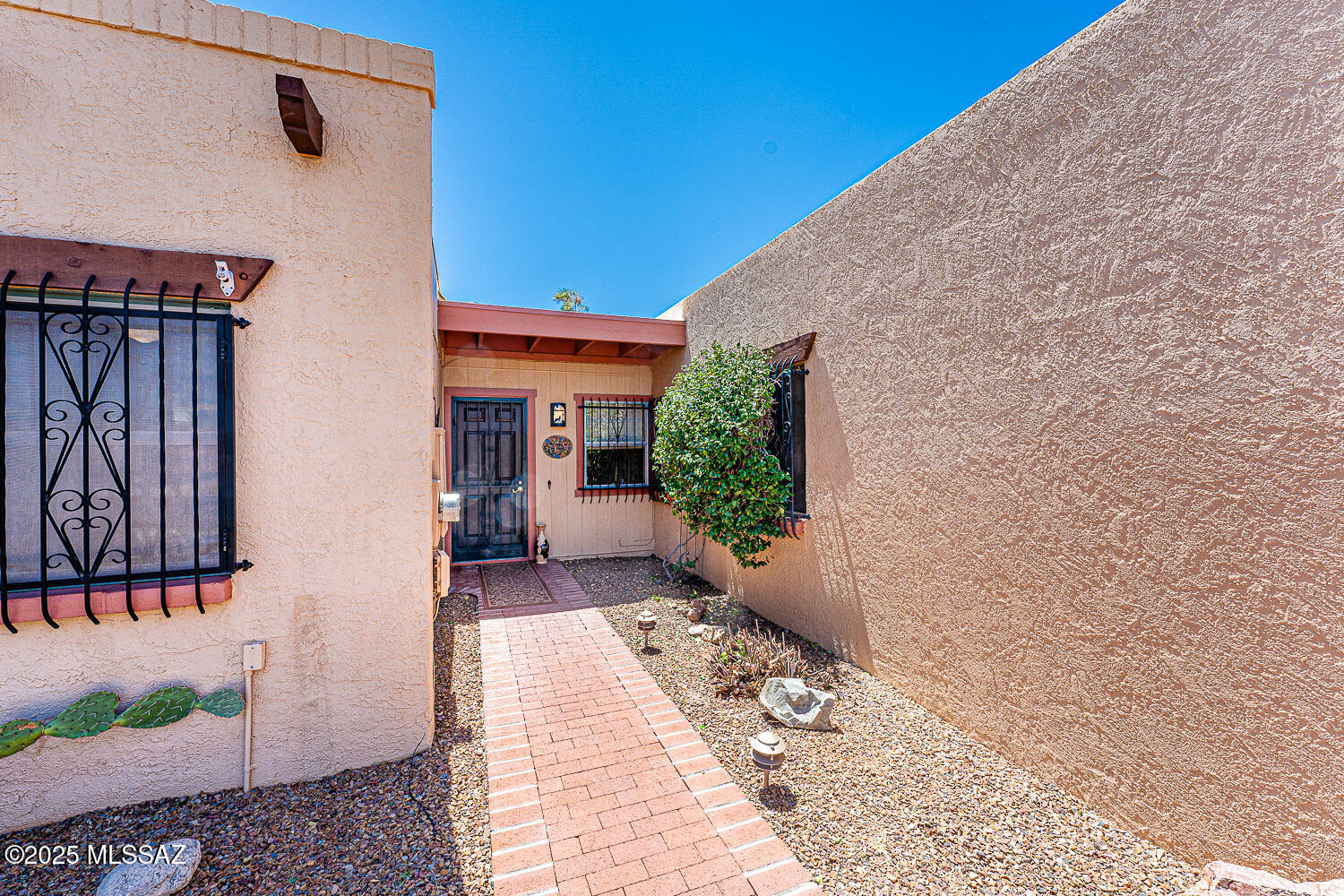 1189 W CAMINO SAGASTA