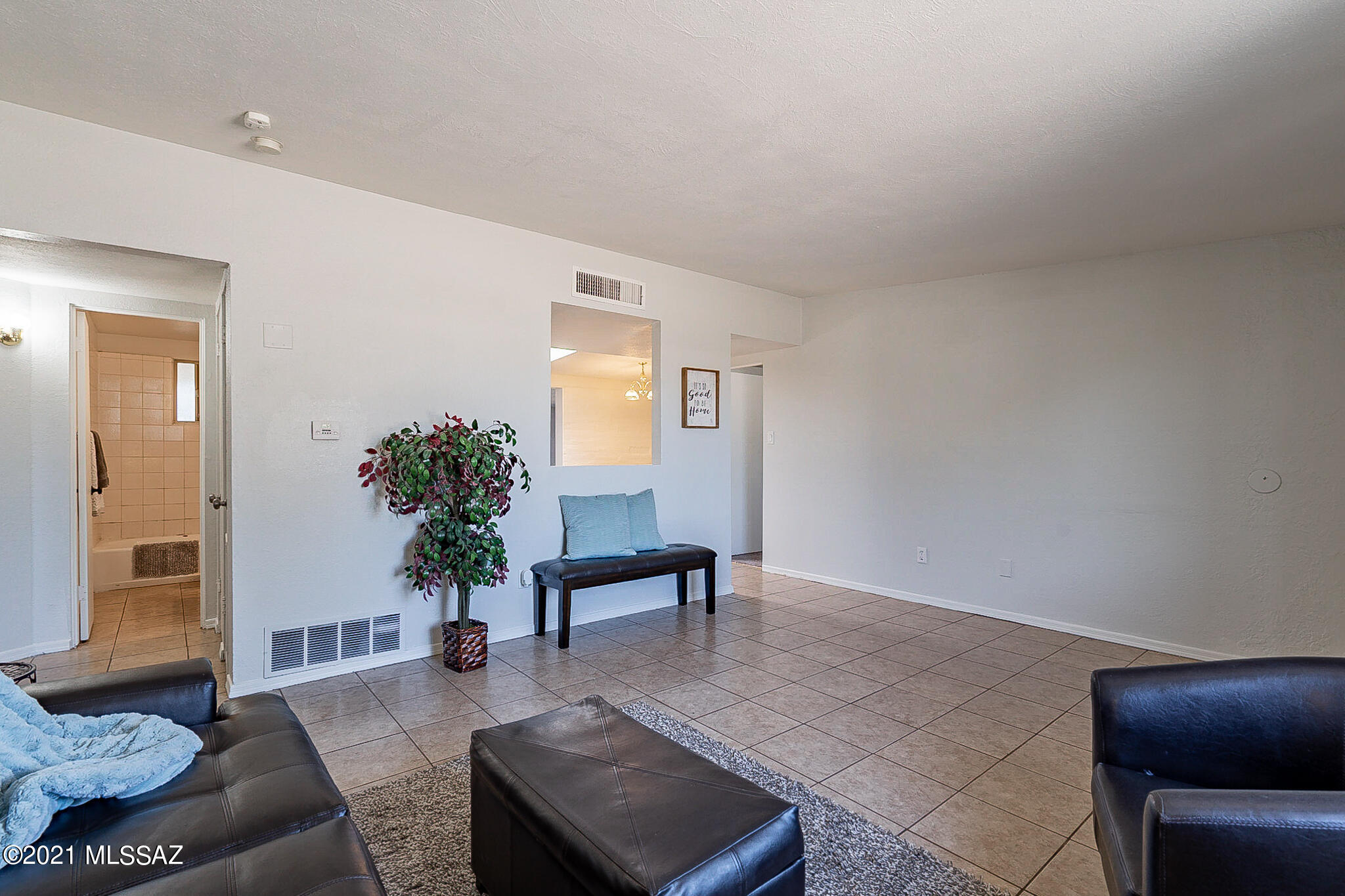 La Cholla - Residential