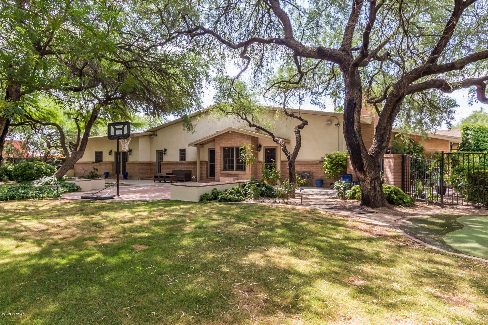 Country Club Estates NO. 1 - Residential