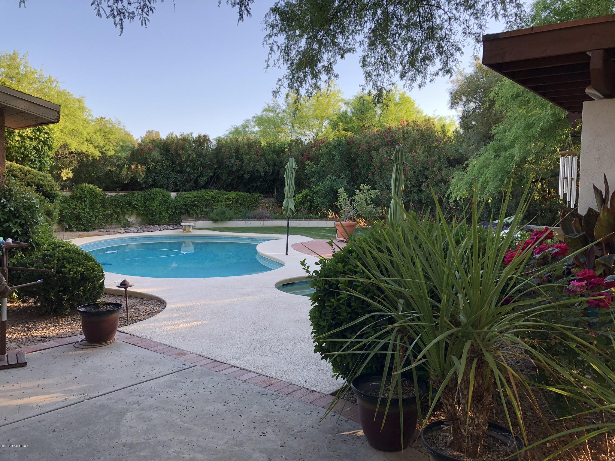 Country Club Estates NO. 1 - Residential