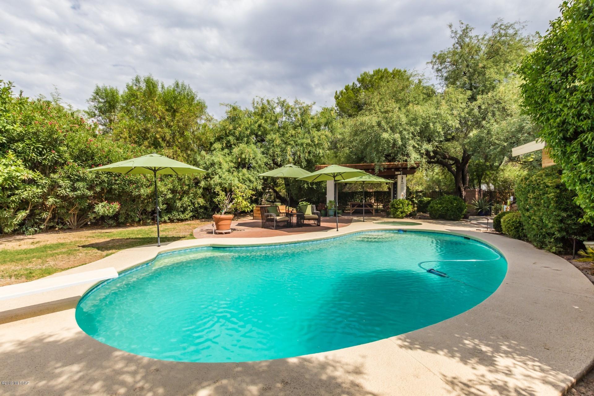 Country Club Estates NO. 1 - Residential