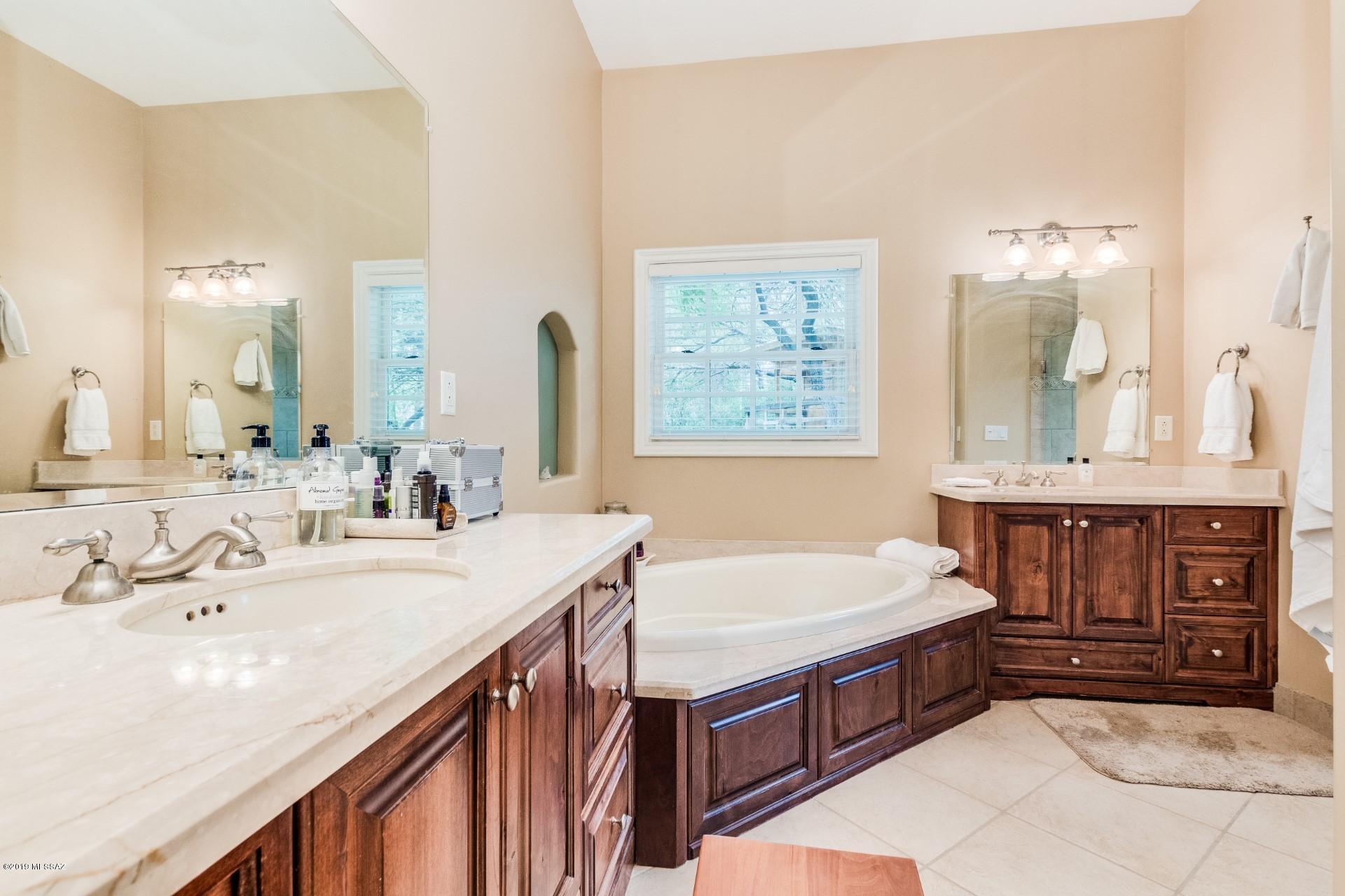 Country Club Estates NO. 1 - Residential