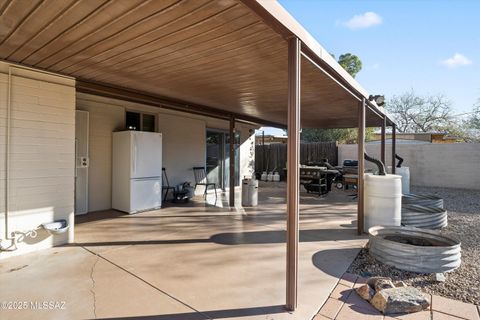 A home in Corona de Tucson