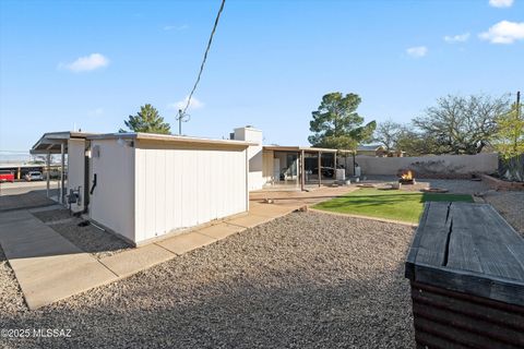 A home in Corona de Tucson