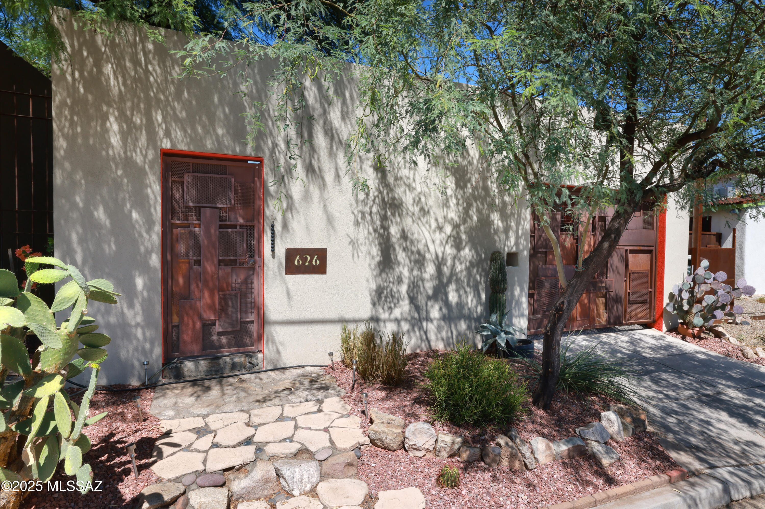 626 S Meyer Avenue