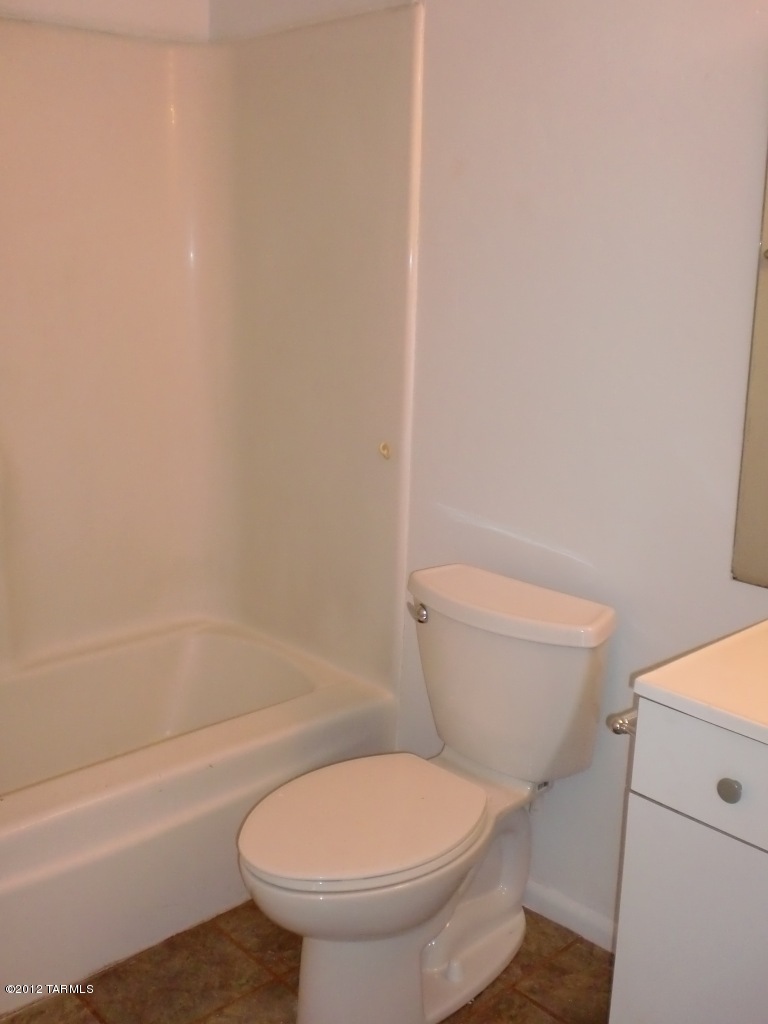 Tucson, Arizona 85712, United States, 1 Bedroom Bedrooms, ,2 BathroomsBathrooms,Residential,Active,16078