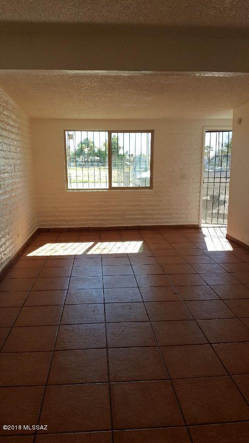 Pueblo Gardens - Residential