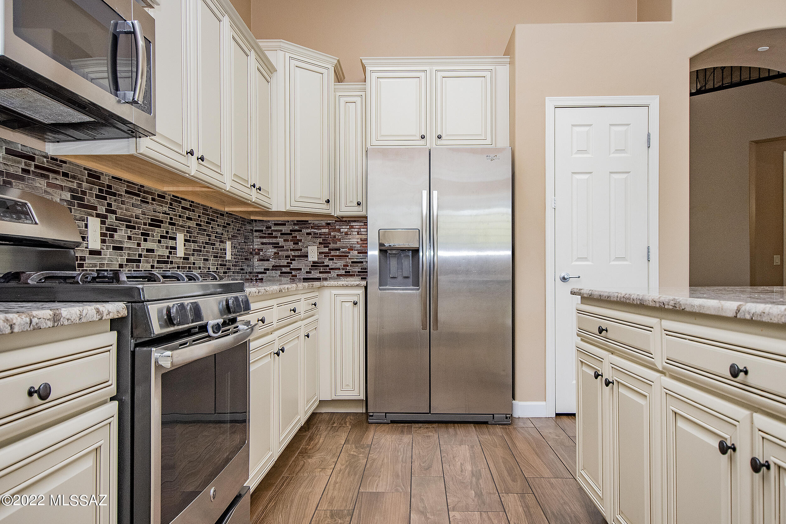 8486 N Gaetano Loop