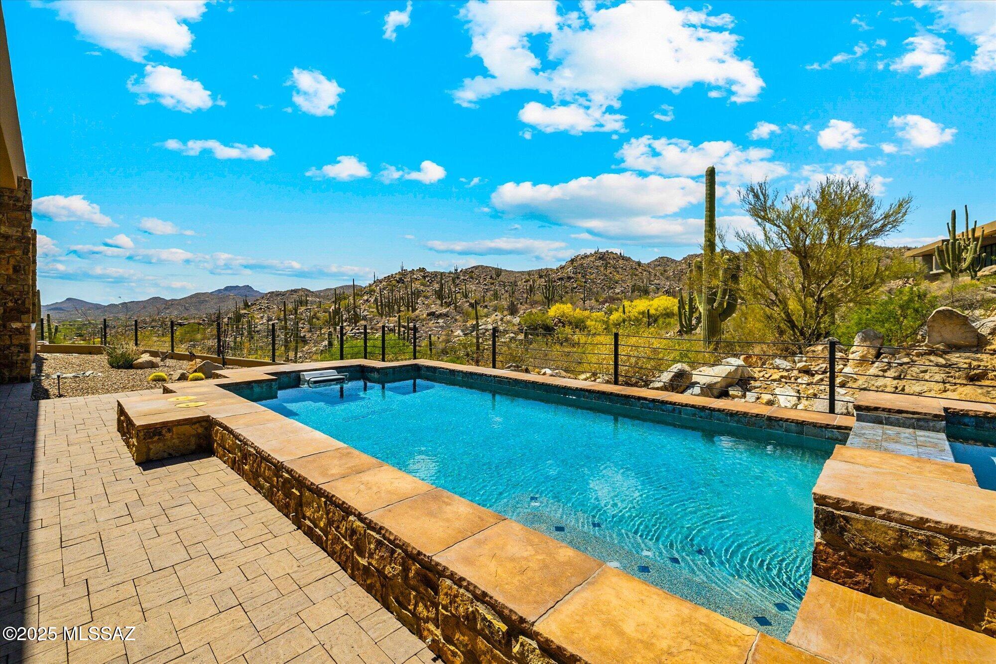 1305 W Tortolita Mountain Cir W