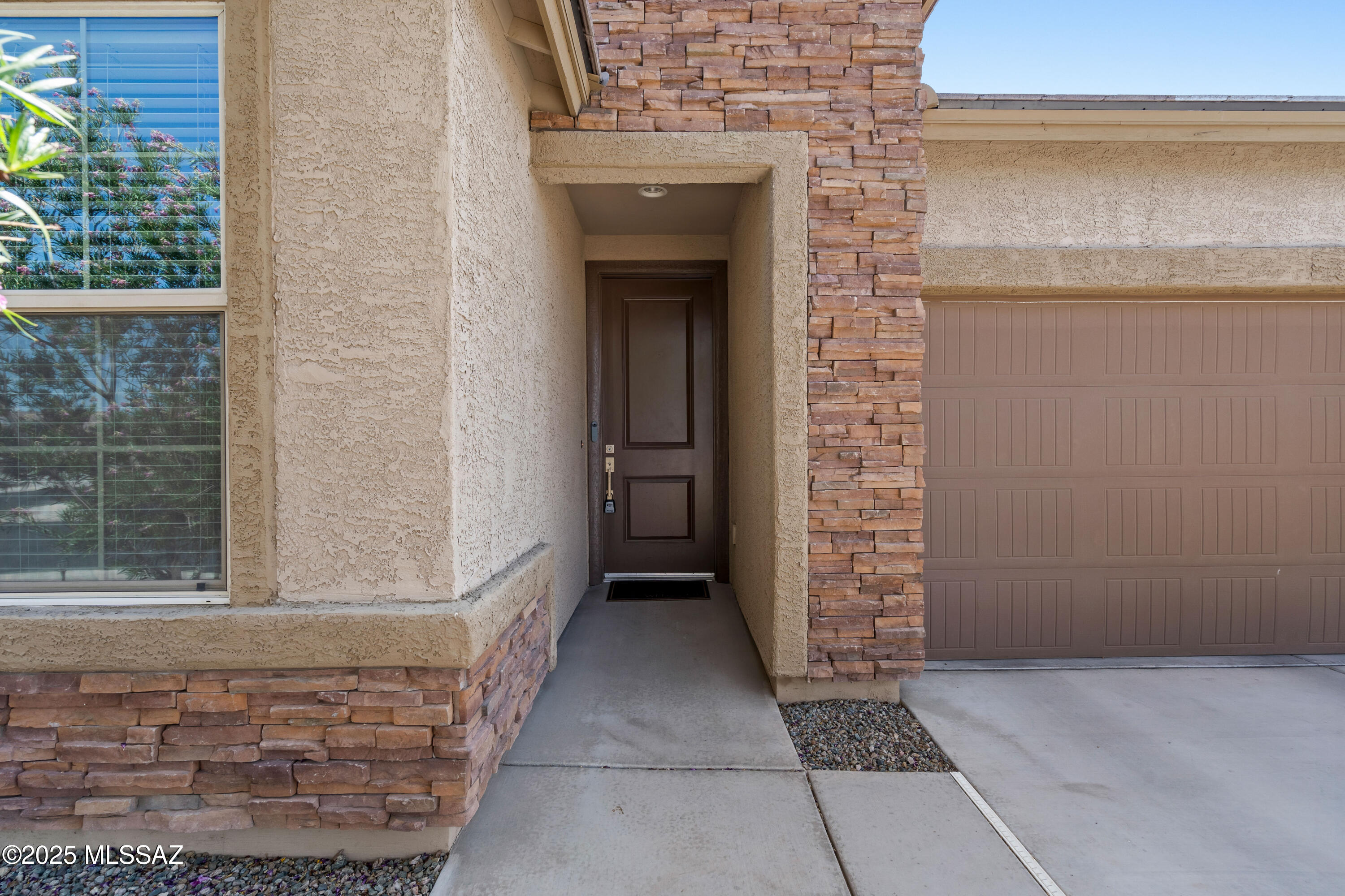 12254 N Amberwood Place