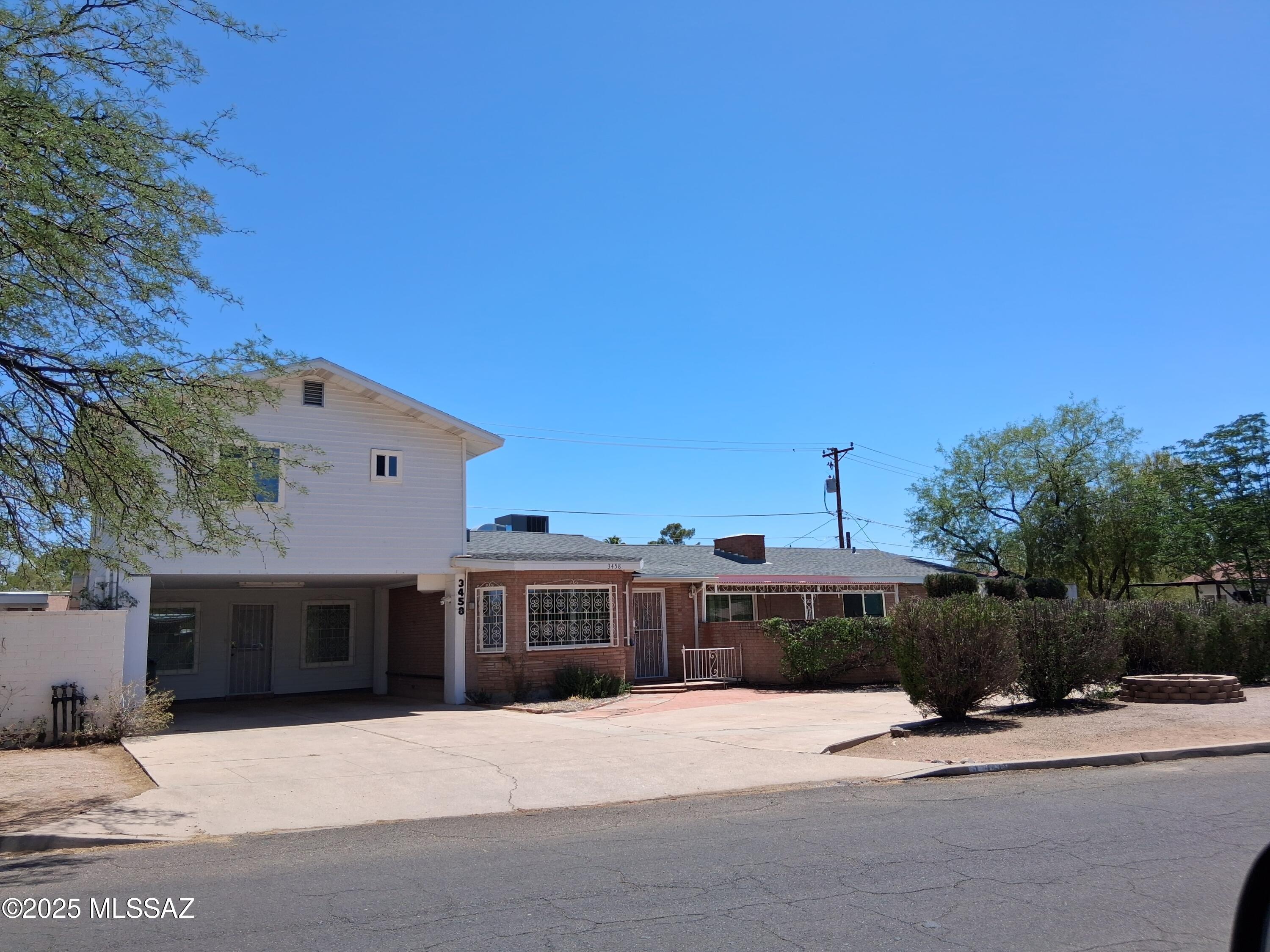 3458 E 3rd Street