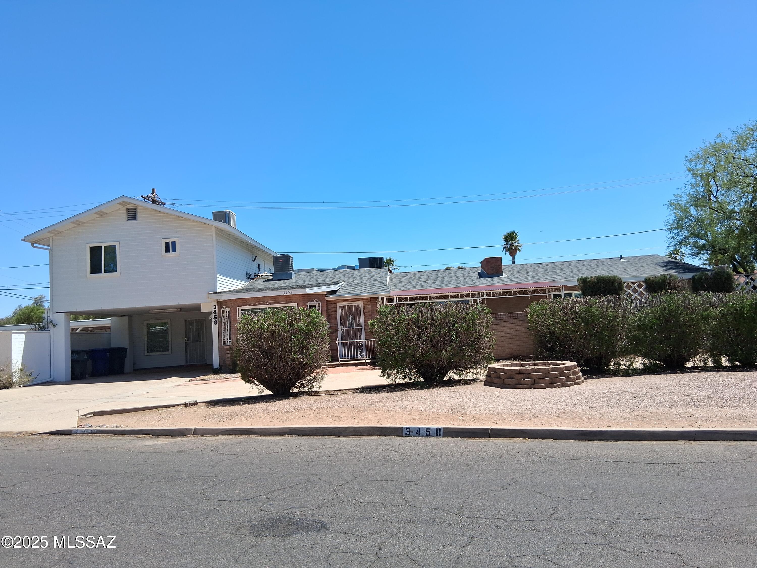 3458 E 3rd Street