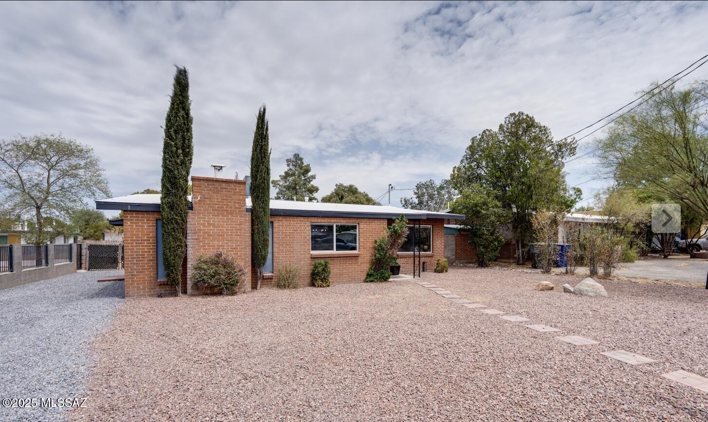 2026 N Rosemary Drive
