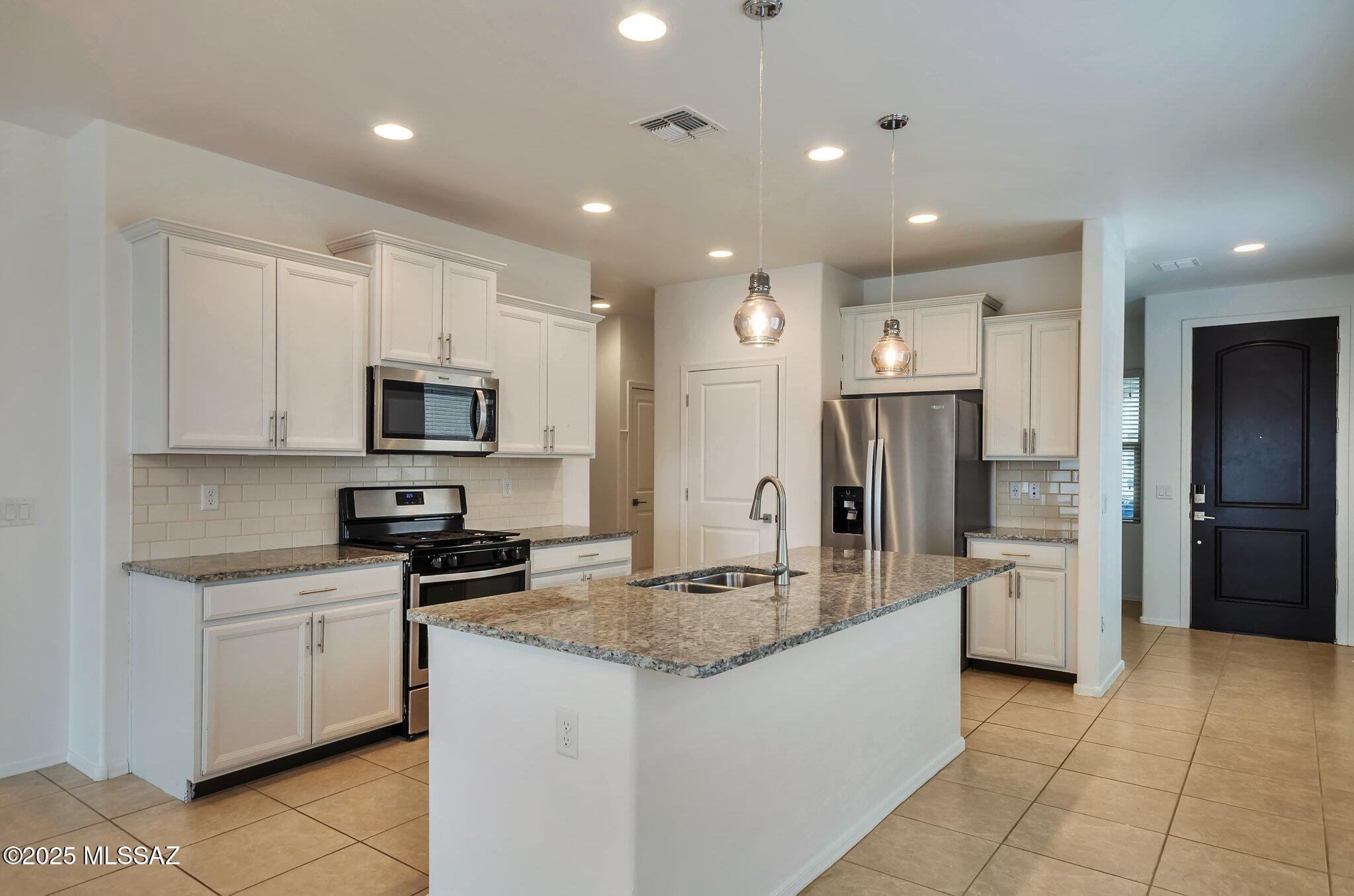 14273 E Placita Lago Verde