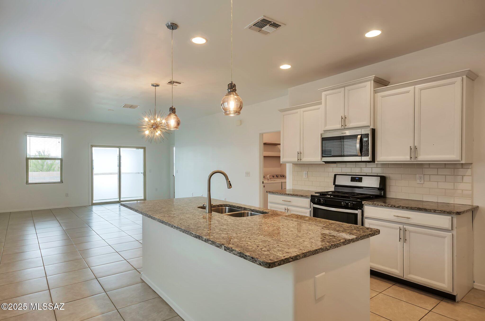 14273 E Placita Lago Verde