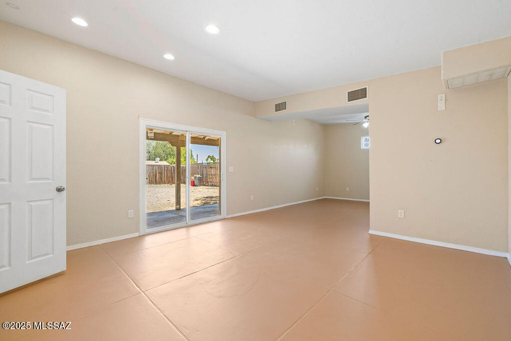 7352 E Tamara Drive