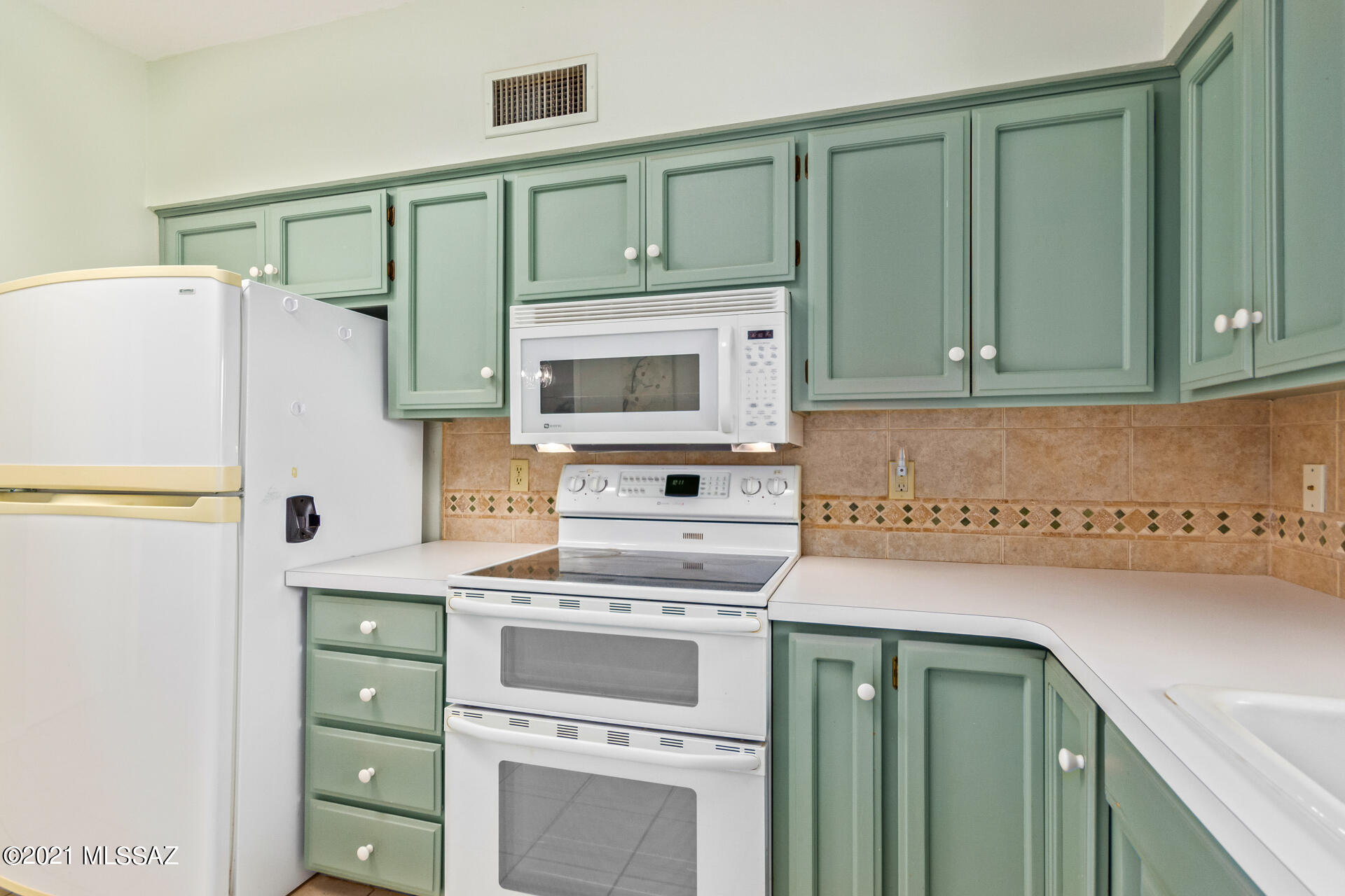 Green Valley Townhouses 4 - Residential