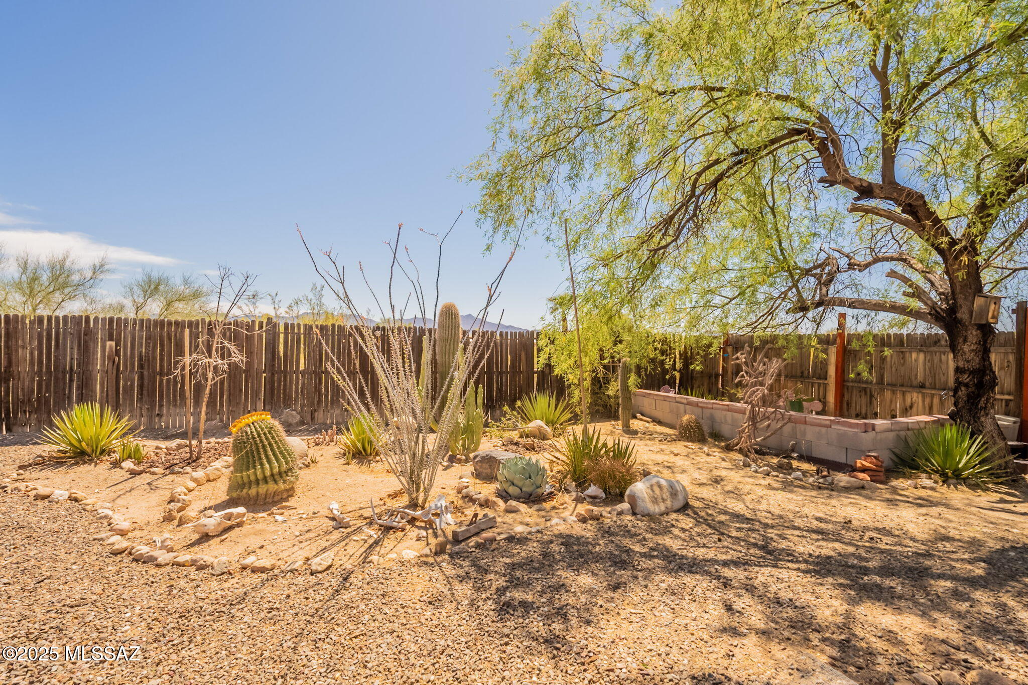Casas Adobes Estates (541-618) - Residential