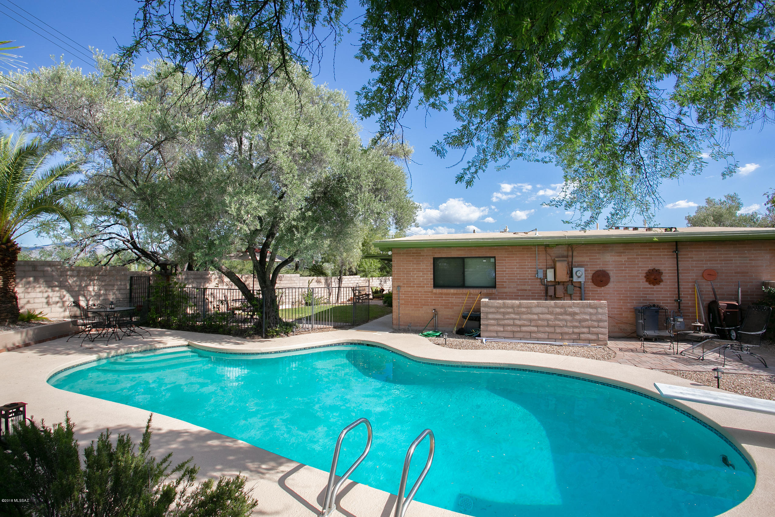 Bear Canyon Hills - Residential
