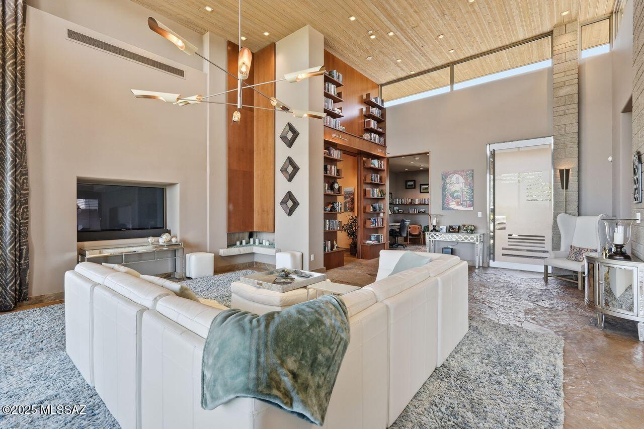 14345 N Sunset Gallery Drive