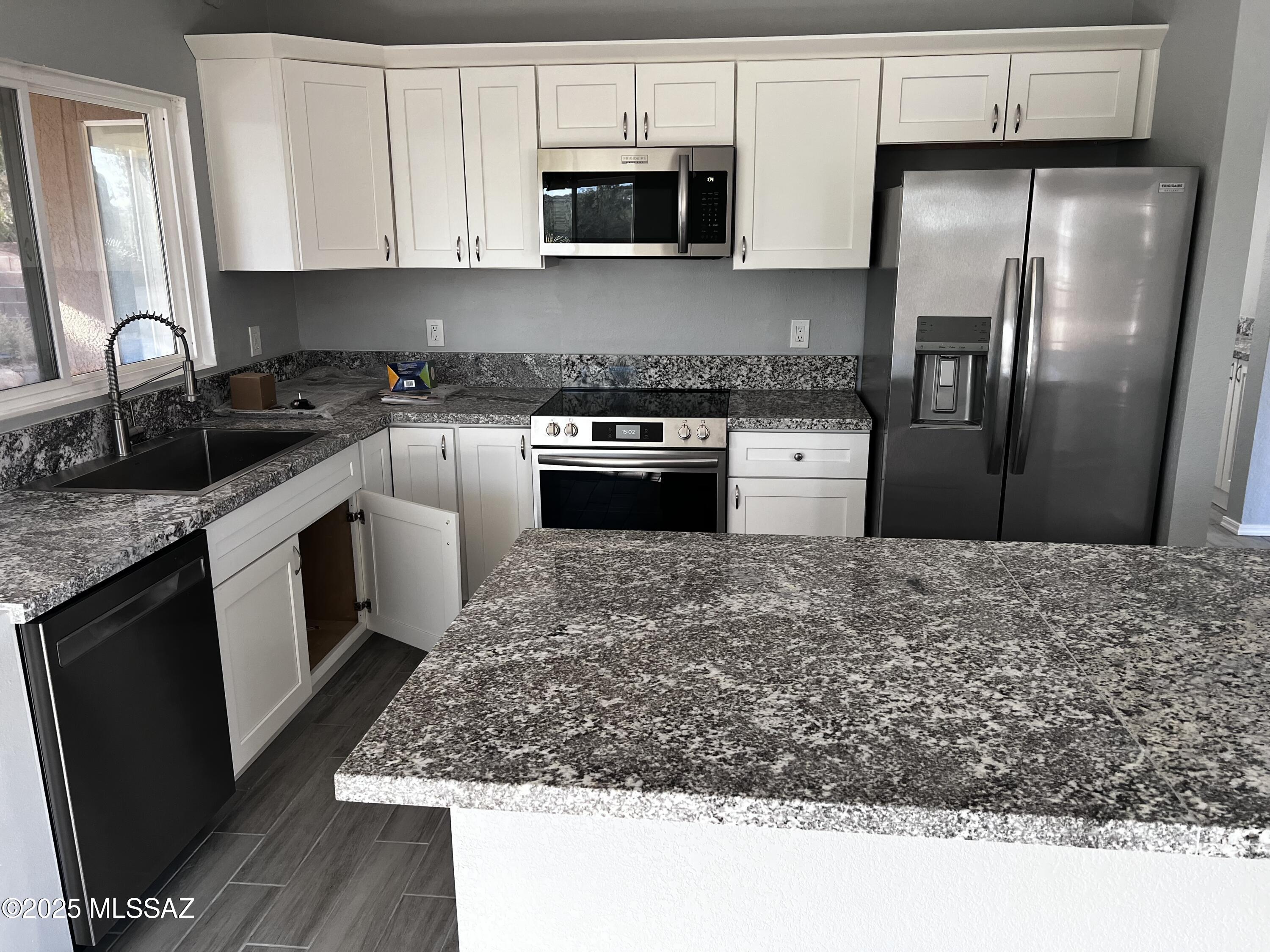 1177 W Wild Dune Lane