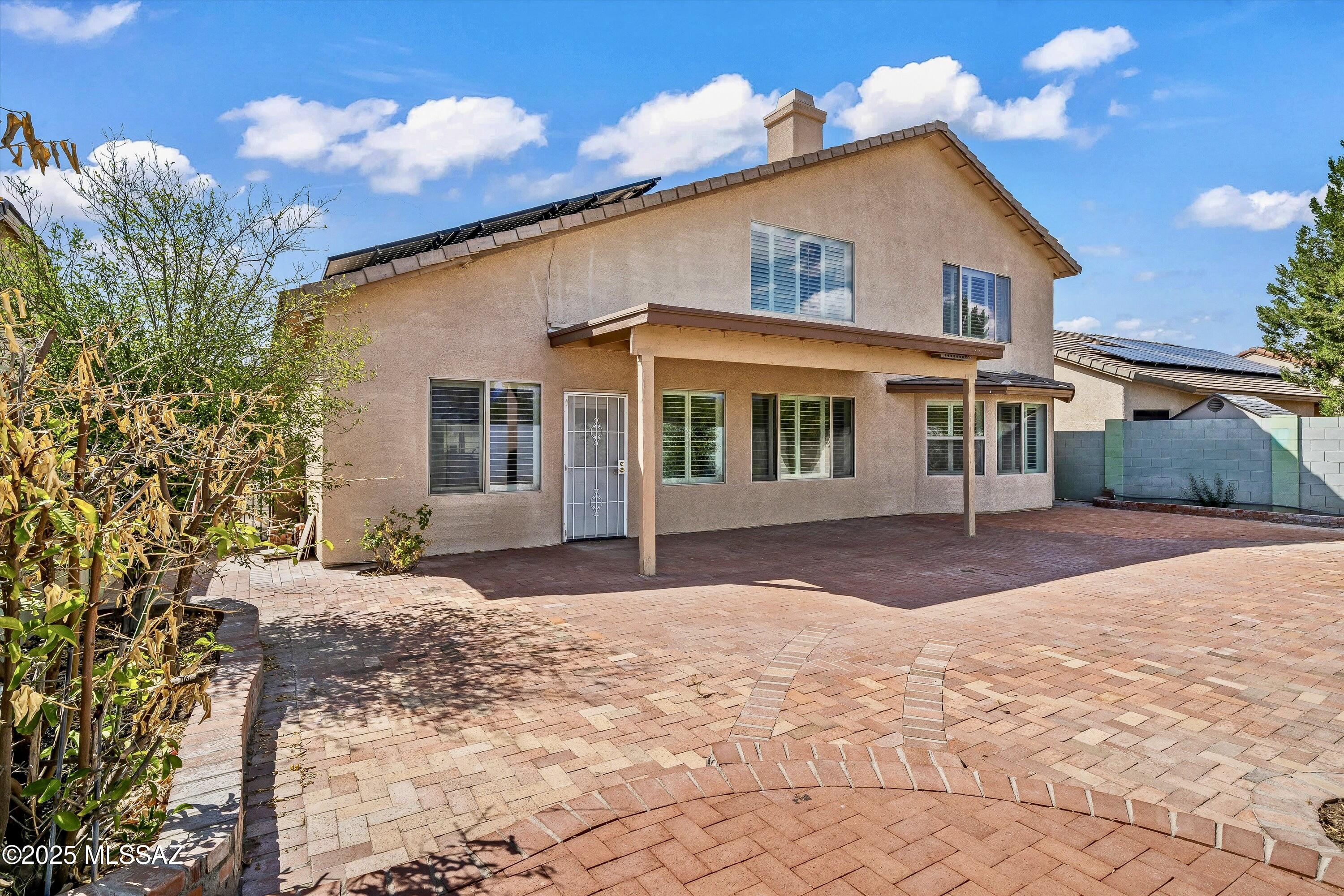 9422 N Weather Hill Drive