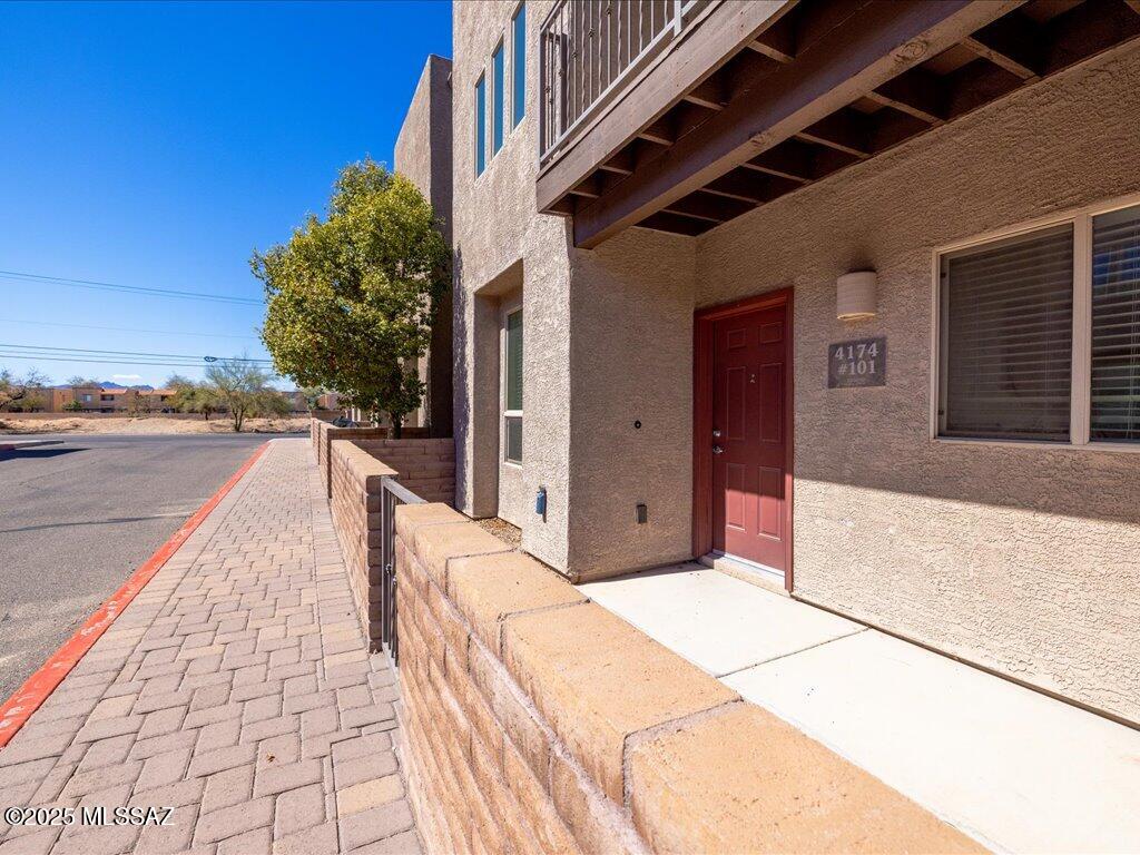 4174 N Thurston Lane UNIT 101