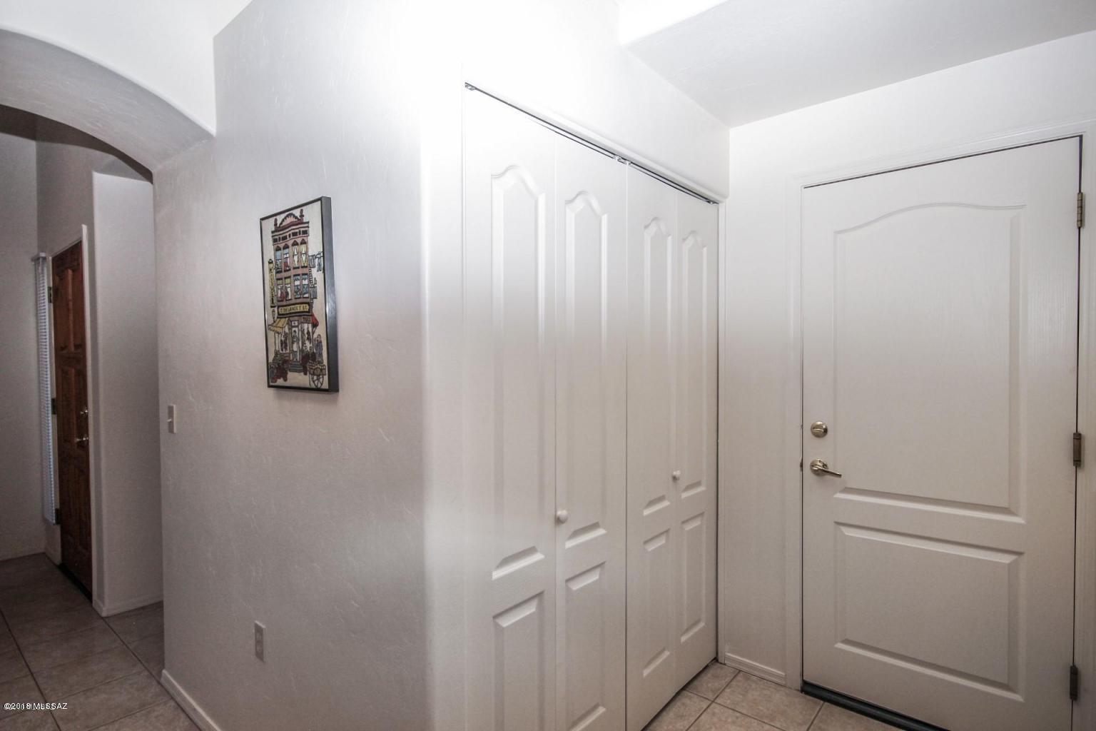 Rancho Esperero (1-343) - Residential Lease