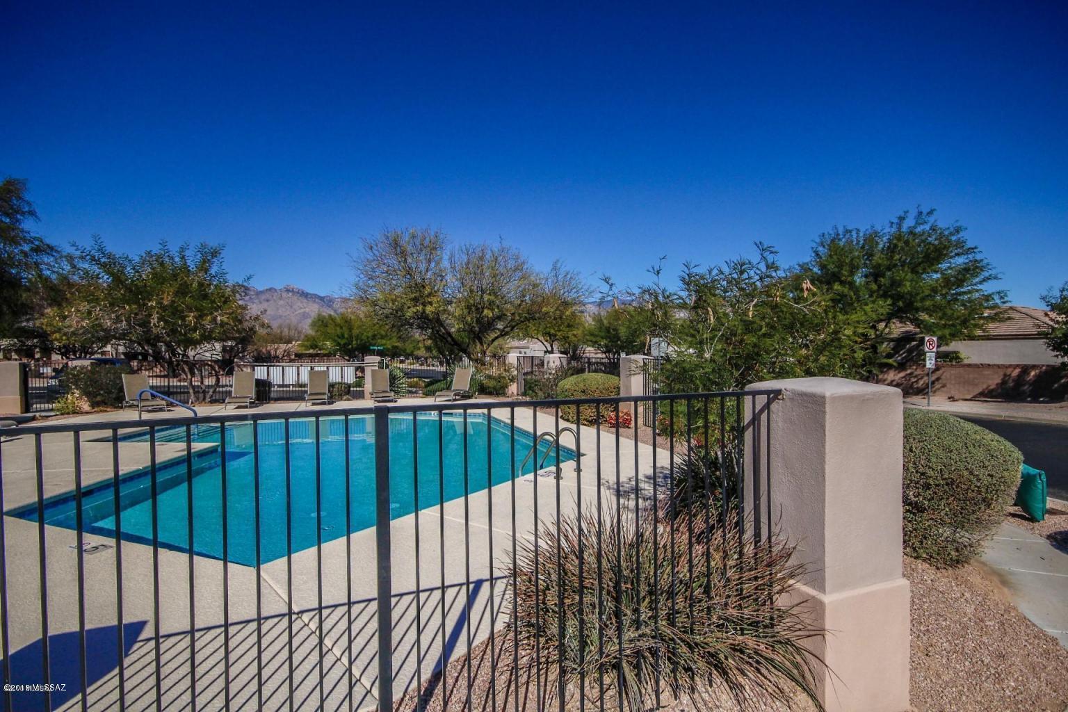Rancho Esperero (1-343) - Residential Lease