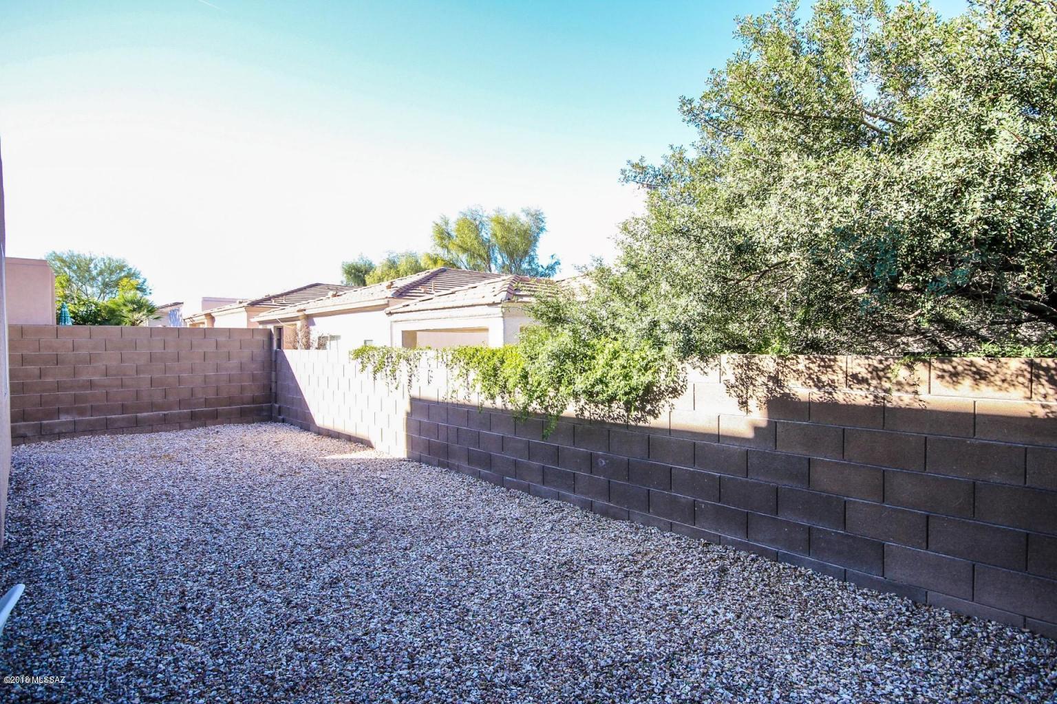 Rancho Esperero (1-343) - Residential Lease