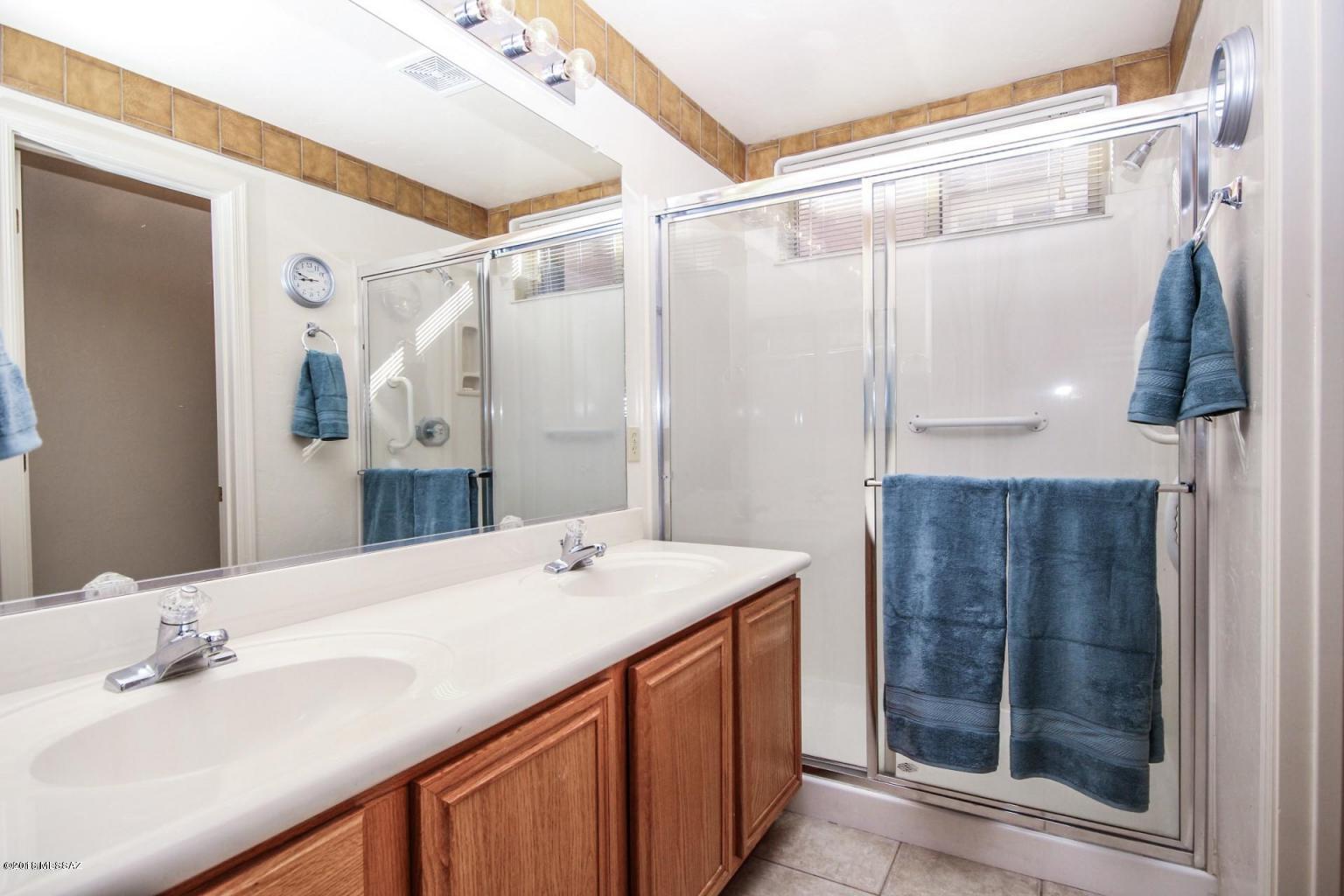 Rancho Esperero (1-343) - Residential Lease
