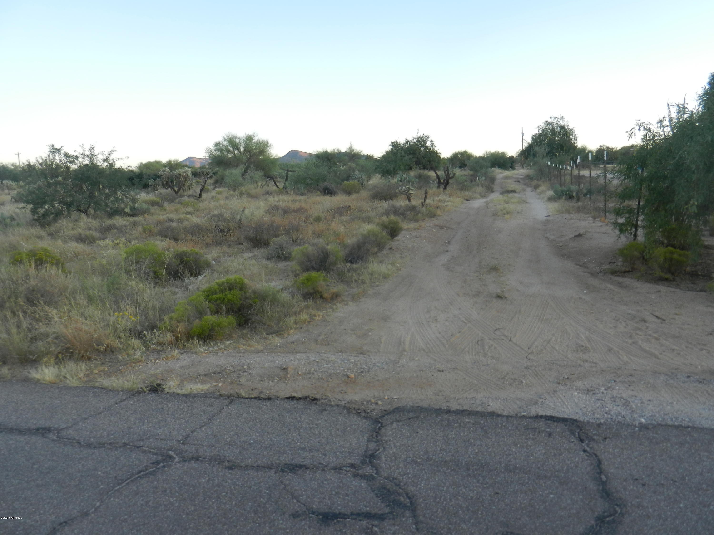 Mira Bell (1-40) - Land