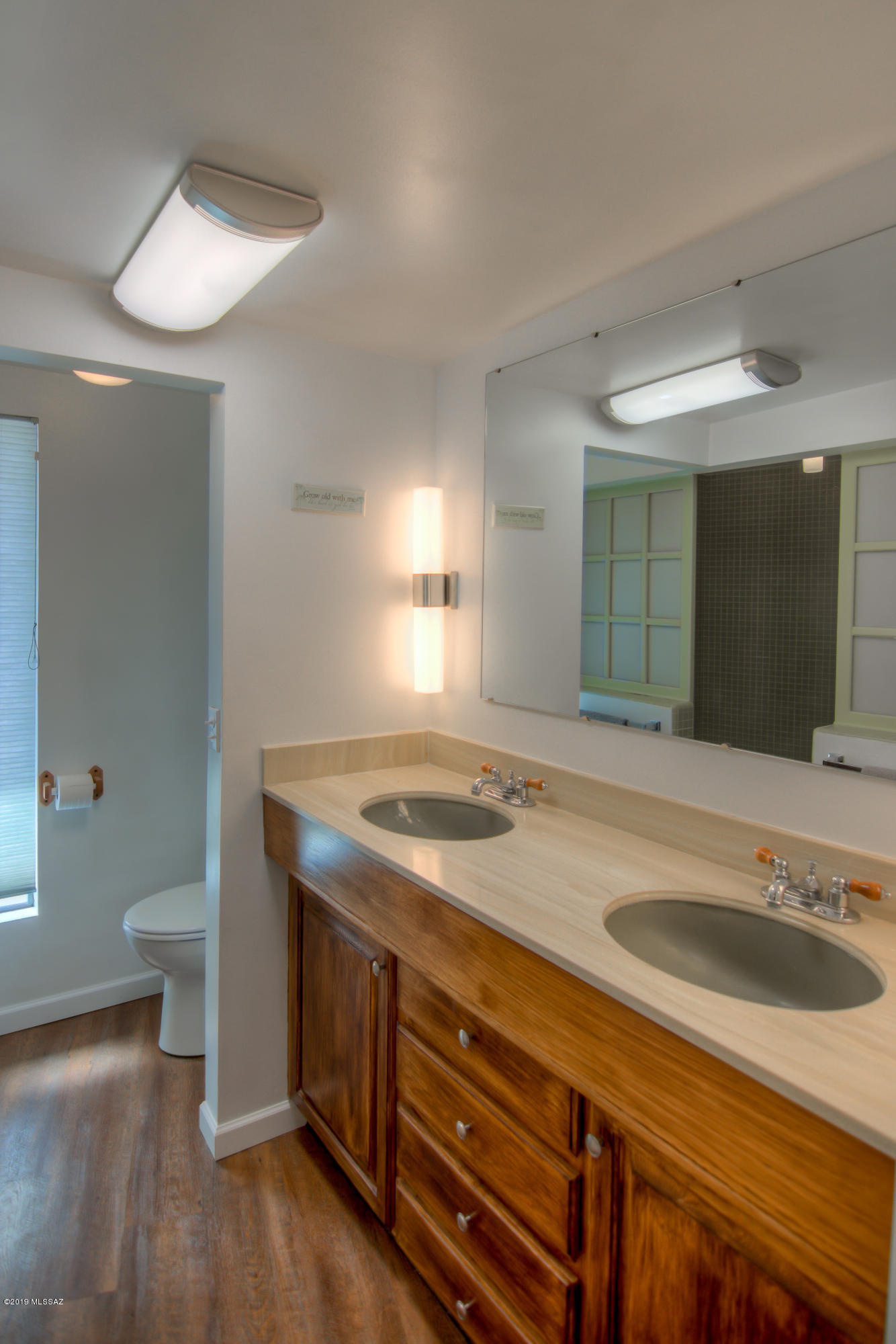 Kingston Knolls Terrace - Residential