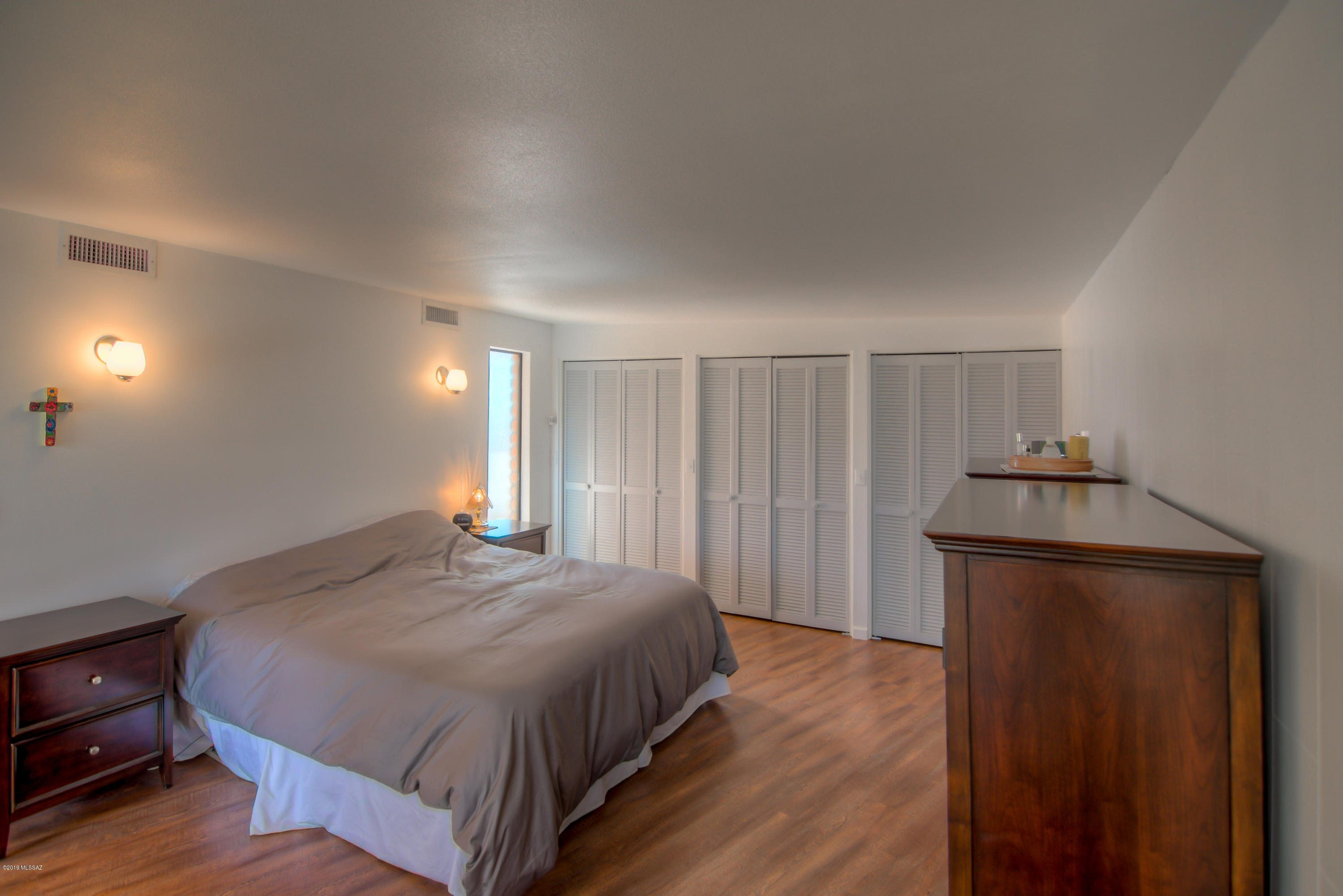 Kingston Knolls Terrace - Residential