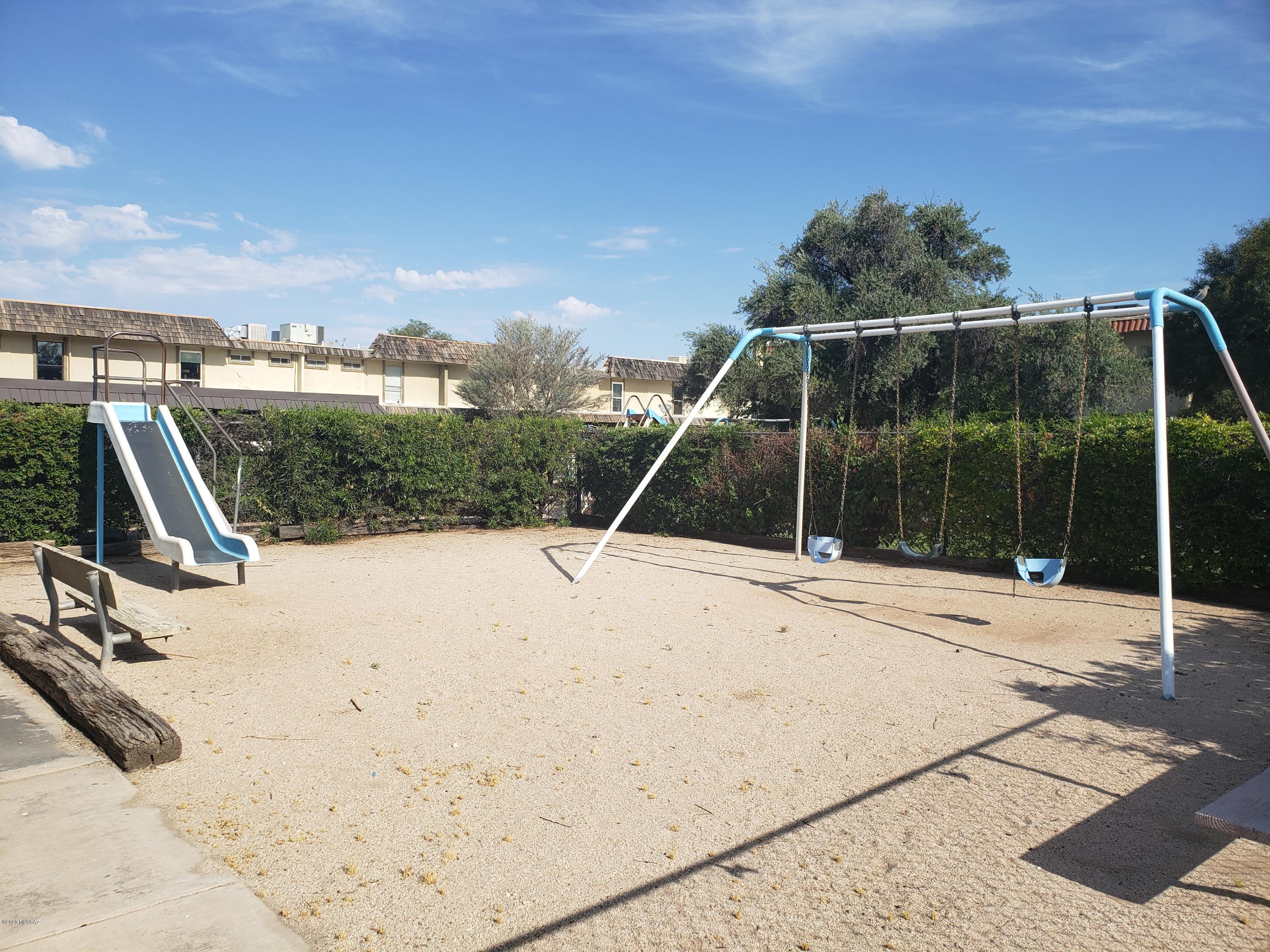 Valle Cereza (1-59) - Residential Lease
