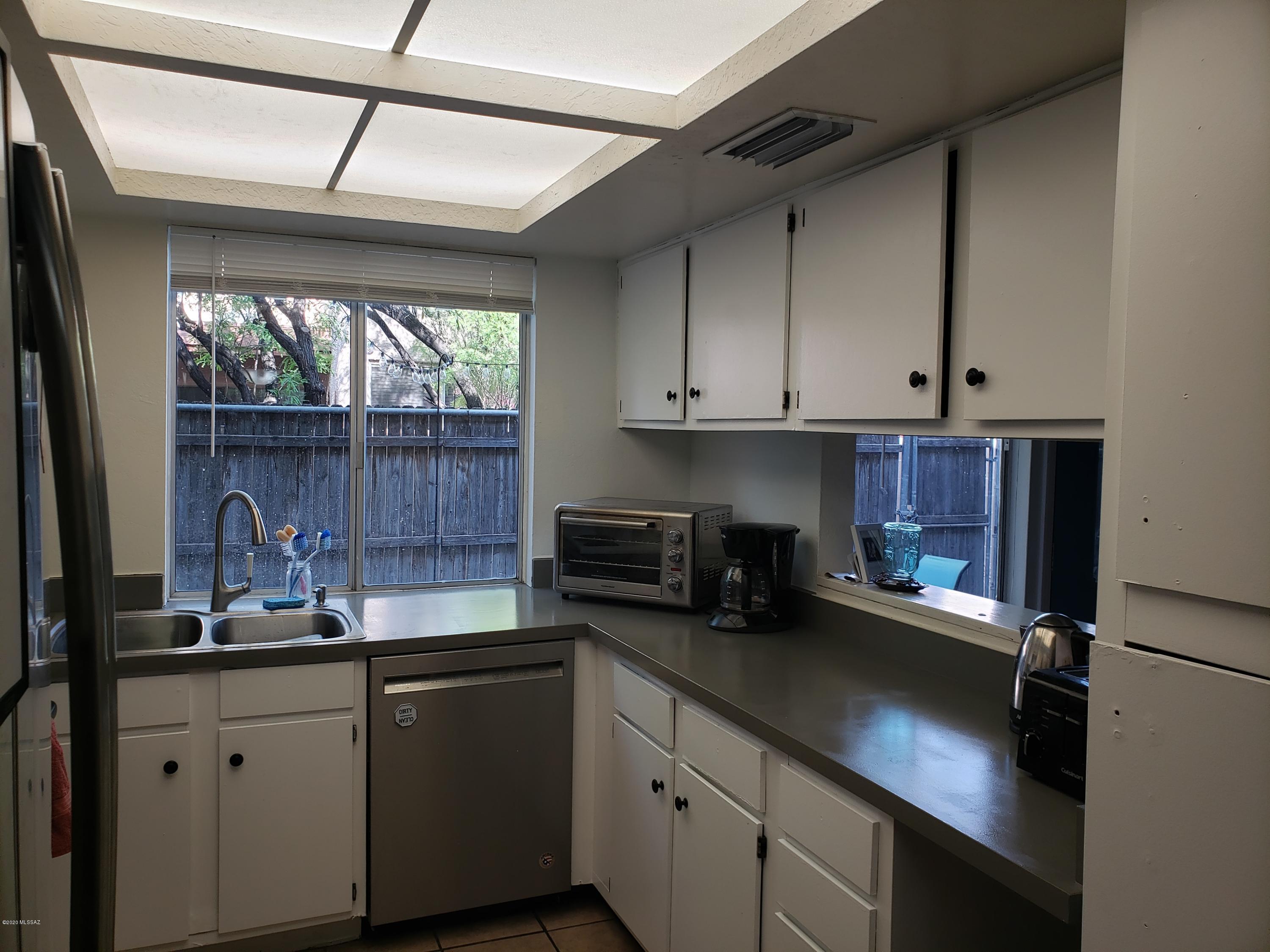 Valle Cereza (1-59) - Residential Lease